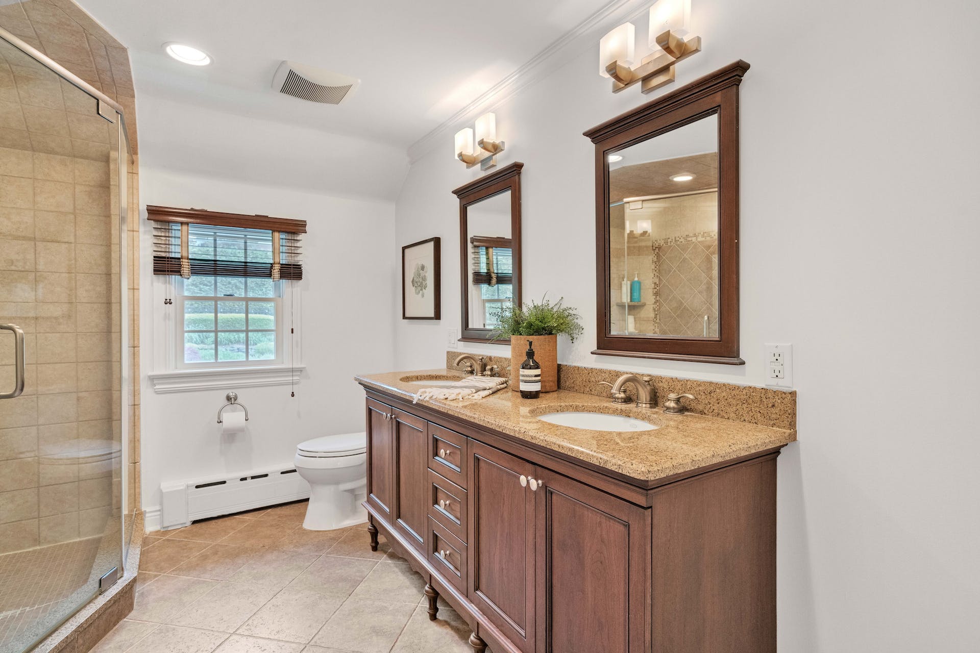 511 East Saddle River Road 