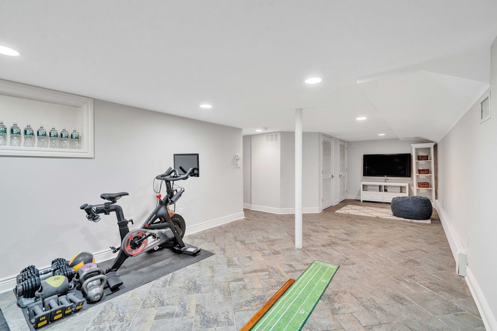 511 East Saddle River Road 