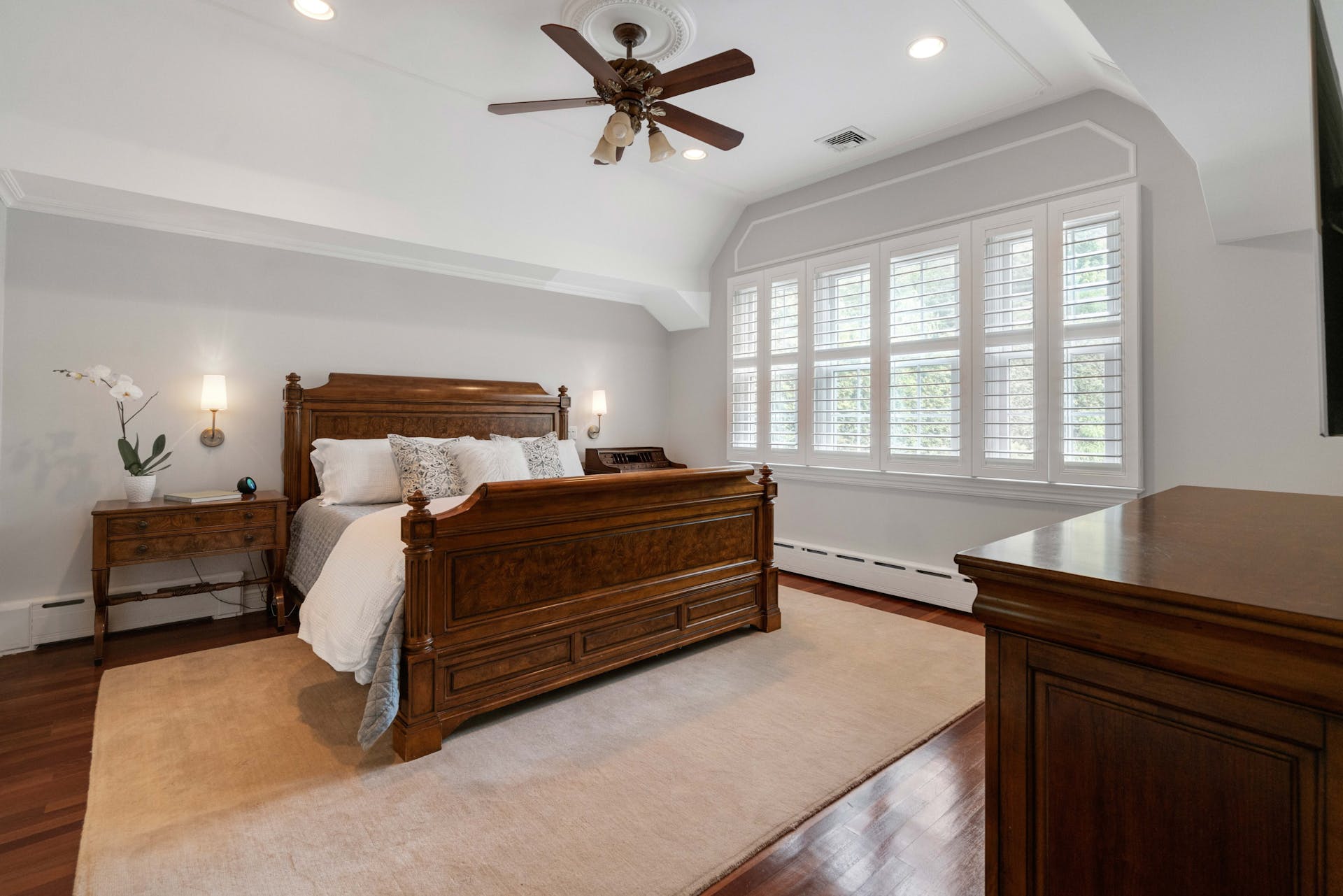 511 East Saddle River Road 