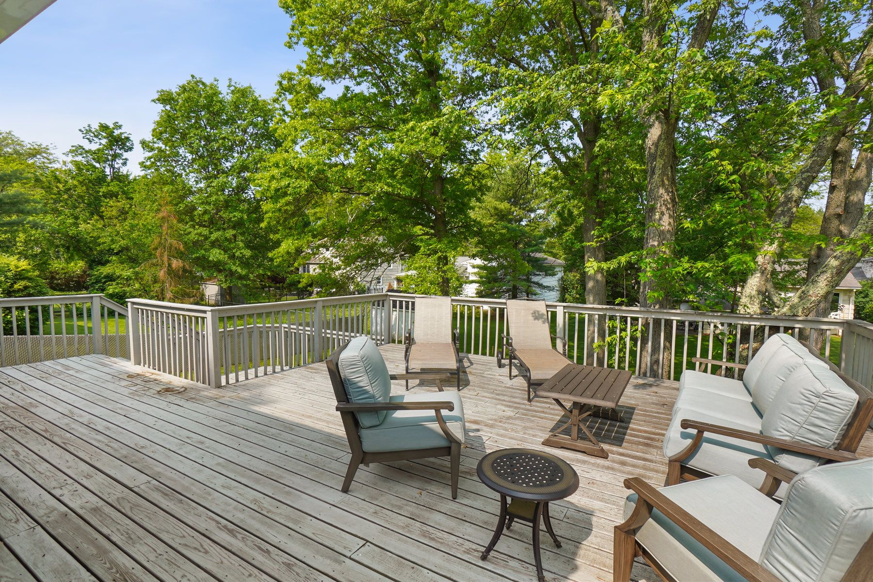 33 Oak Crest Road 
