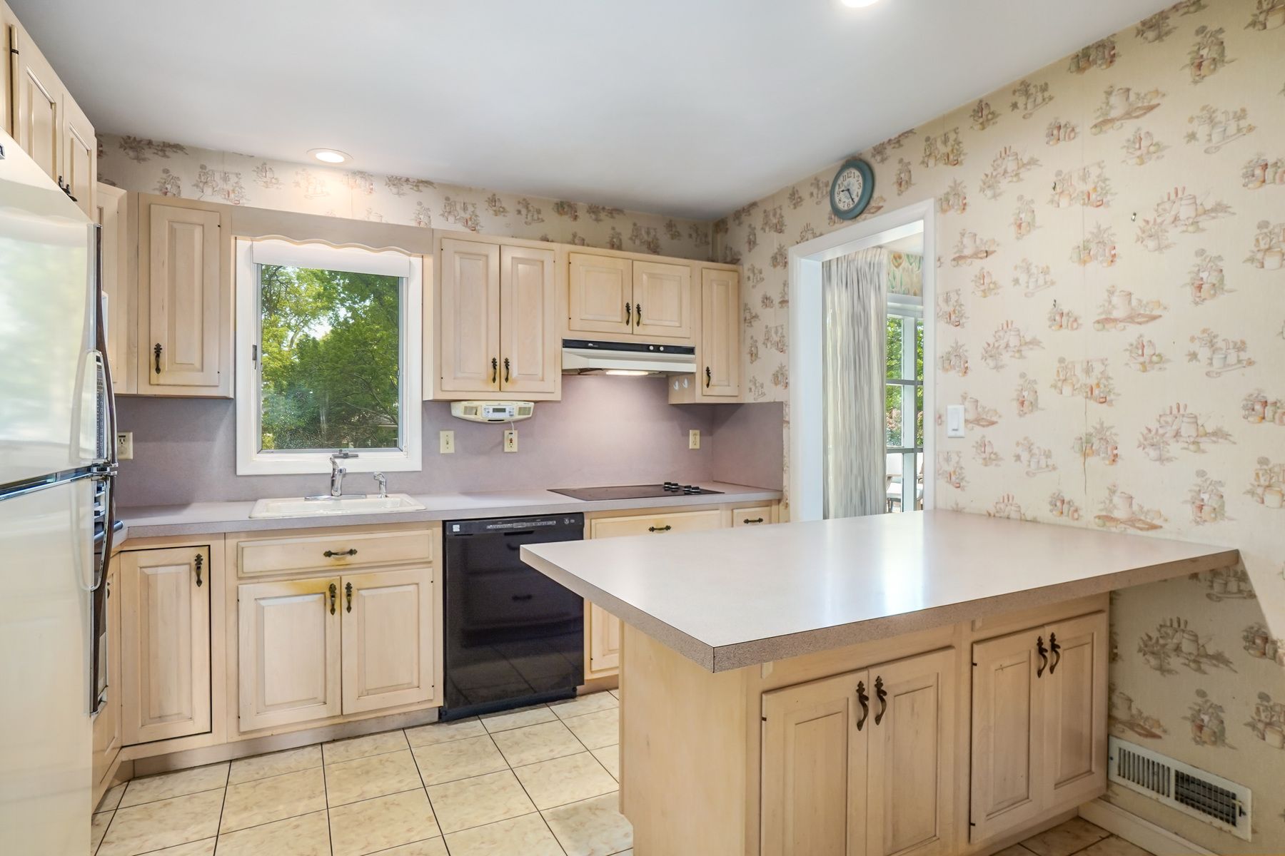 33 Oak Crest Road 