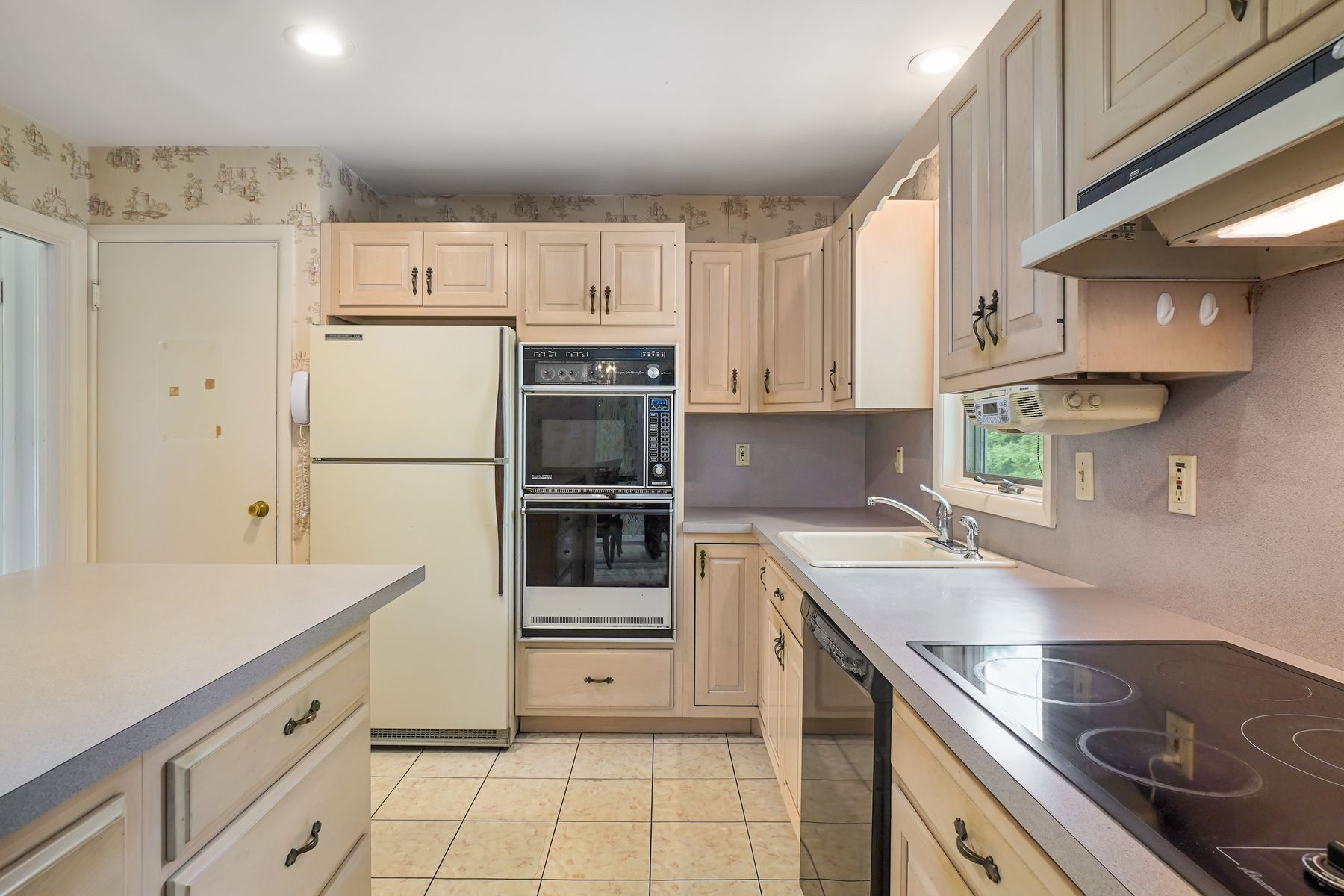 33 Oak Crest Road 