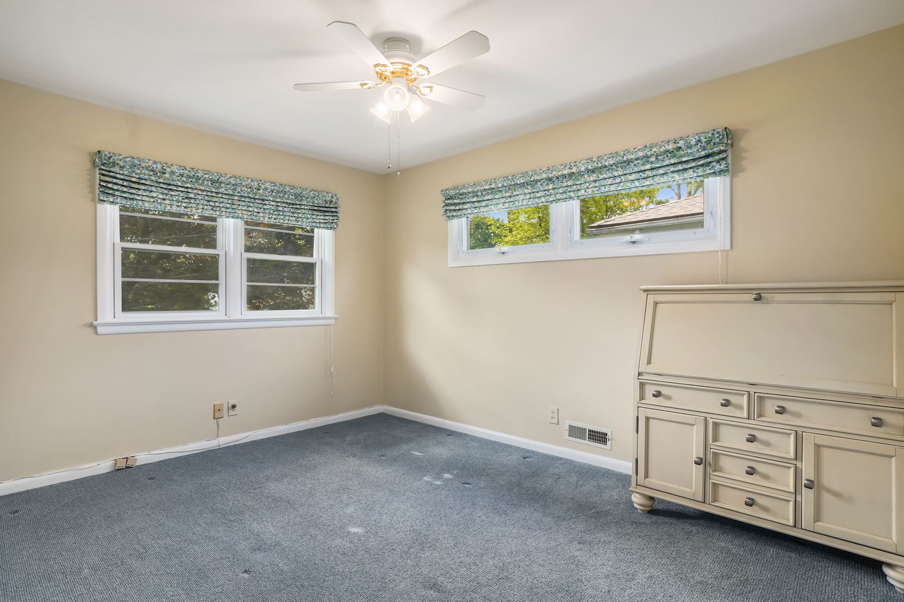33 Oak Crest Road 