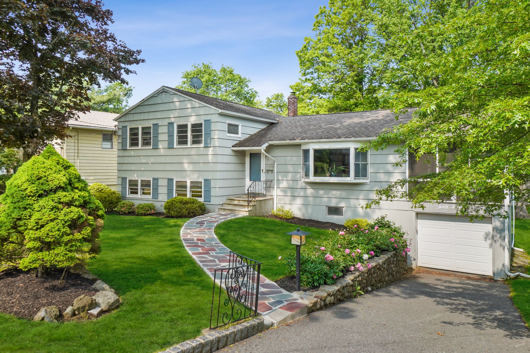 33 Oak Crest Road 