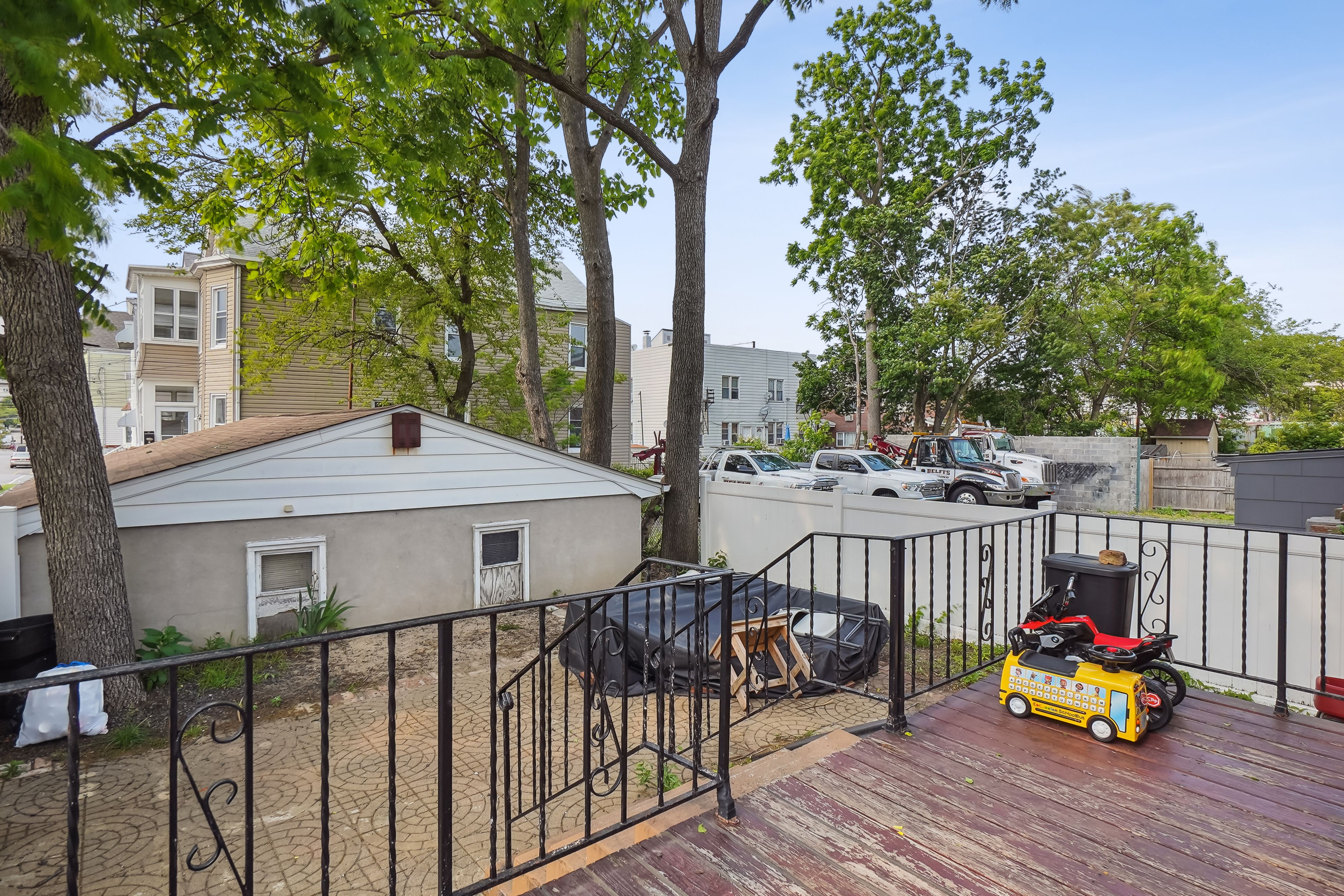 125 Willard Street 