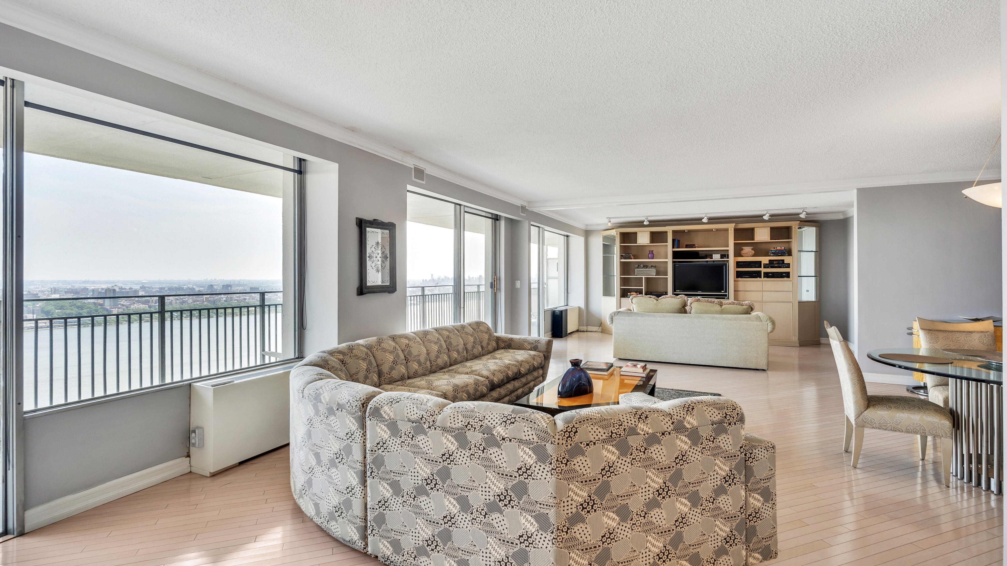 1530 Palisade Avenue Unit# 29J