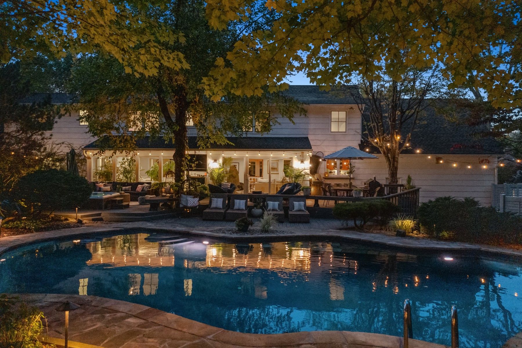 76 Tree Top Drive 