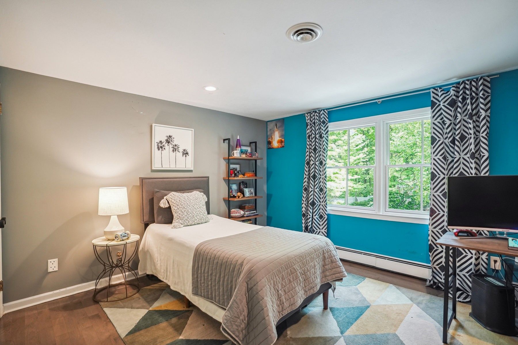 76 Tree Top Drive 