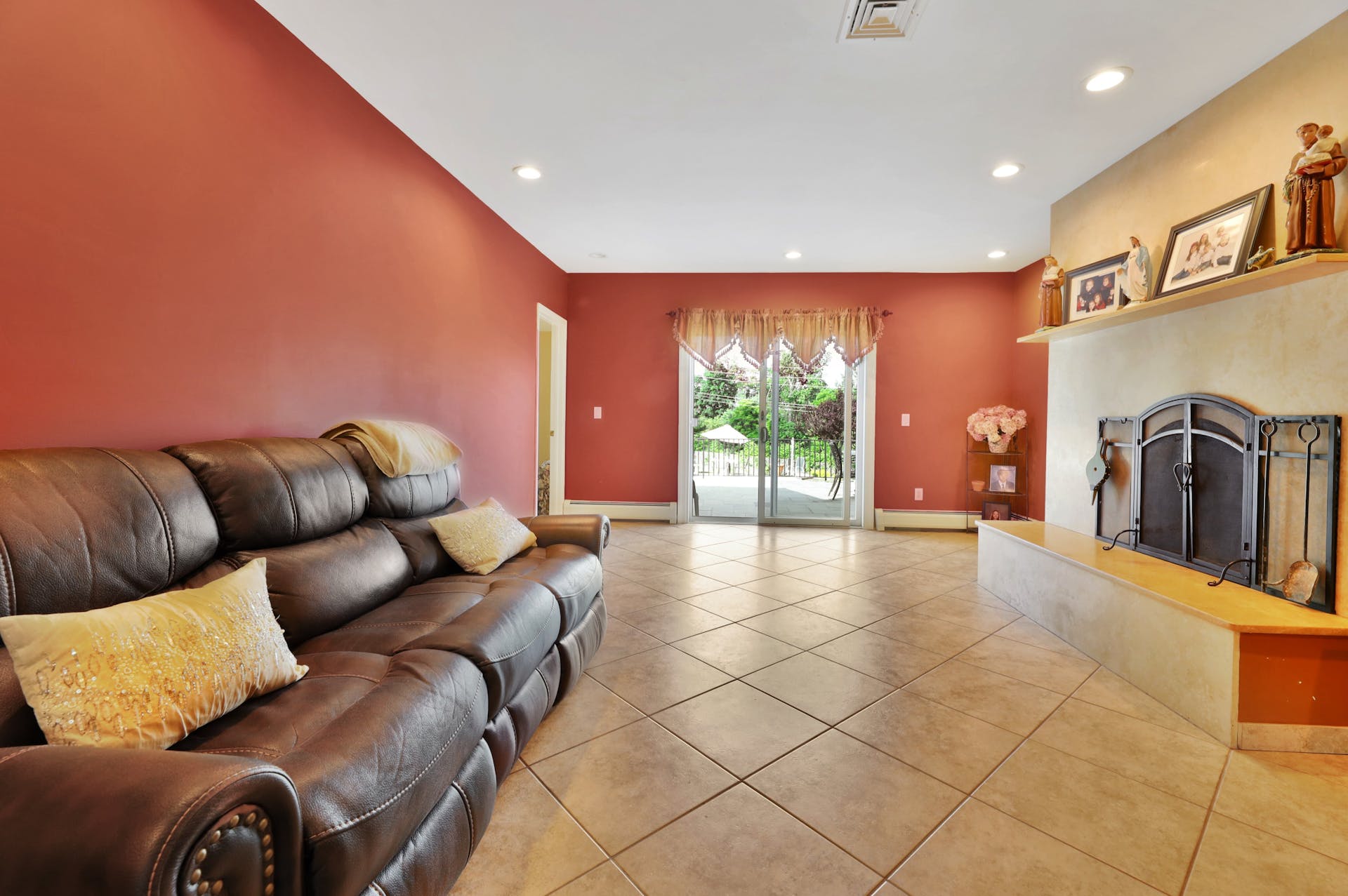 204 Mountain Ave. 