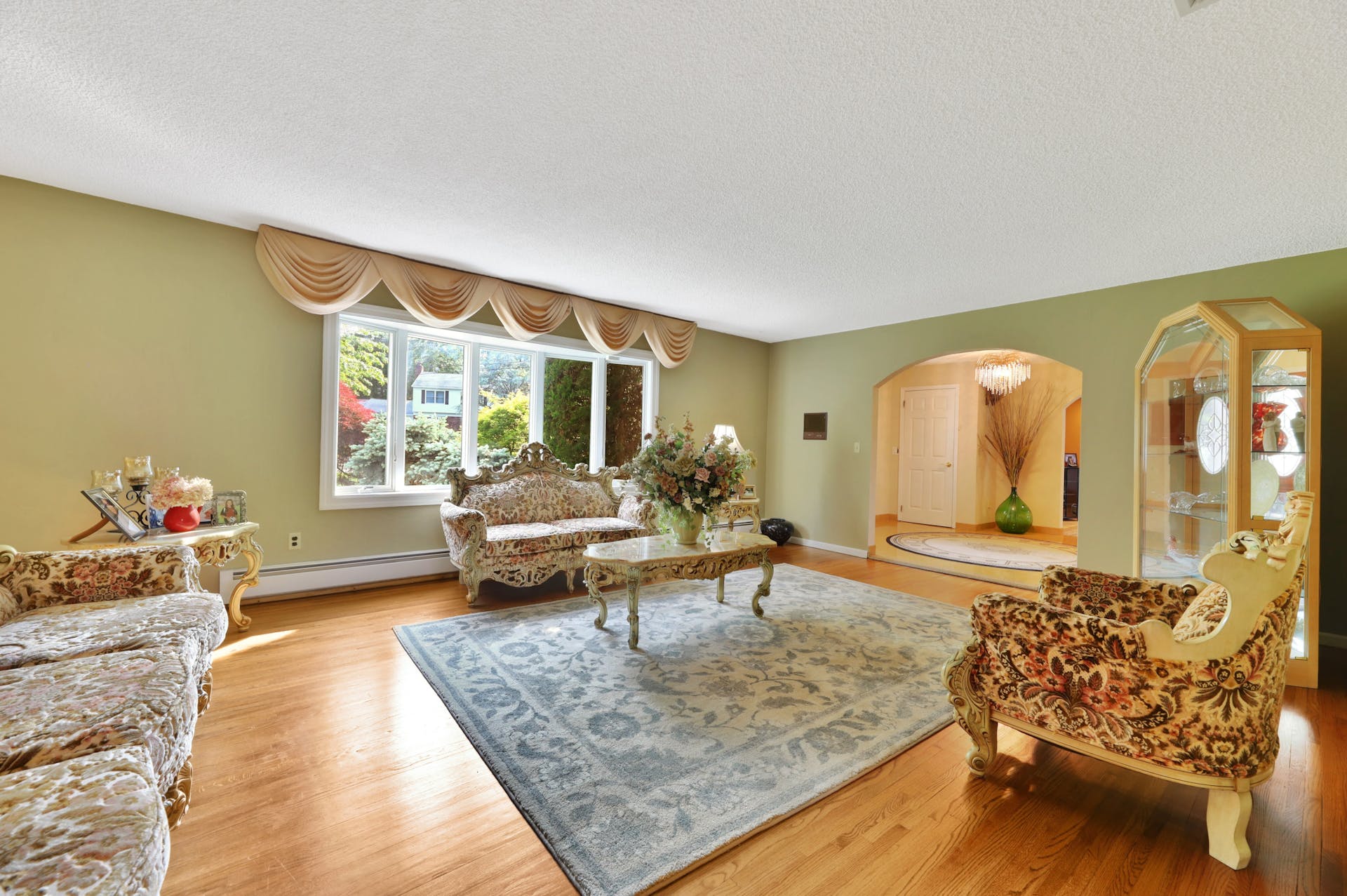 204 Mountain Ave. 