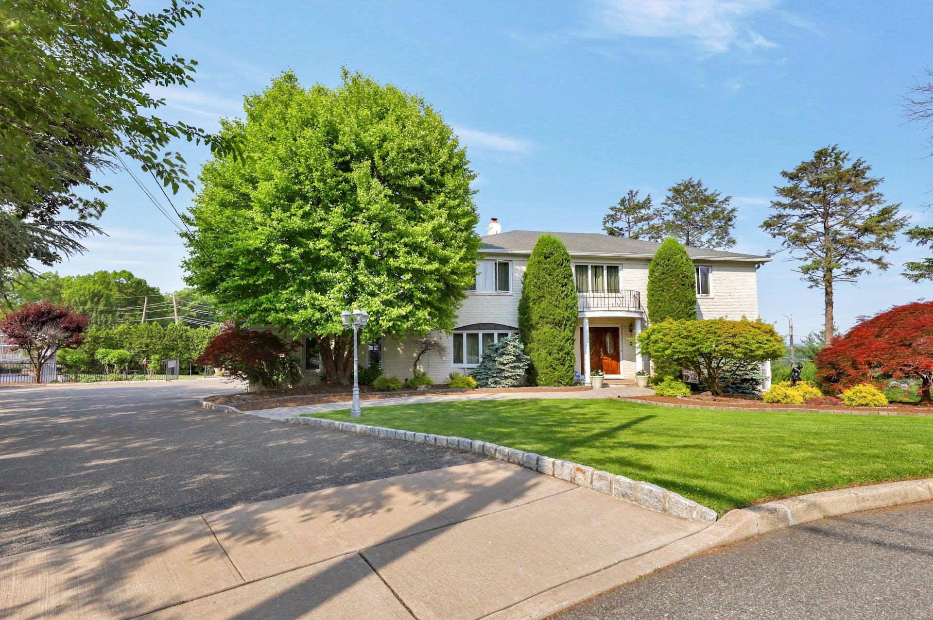204 Mountain Ave. 