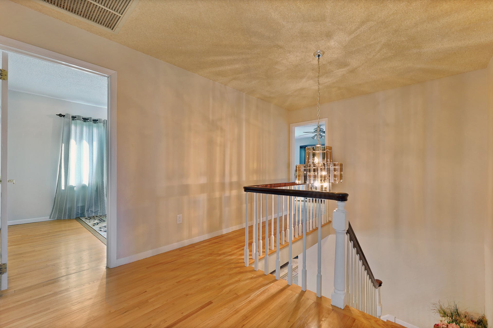 204 Mountain Ave. 