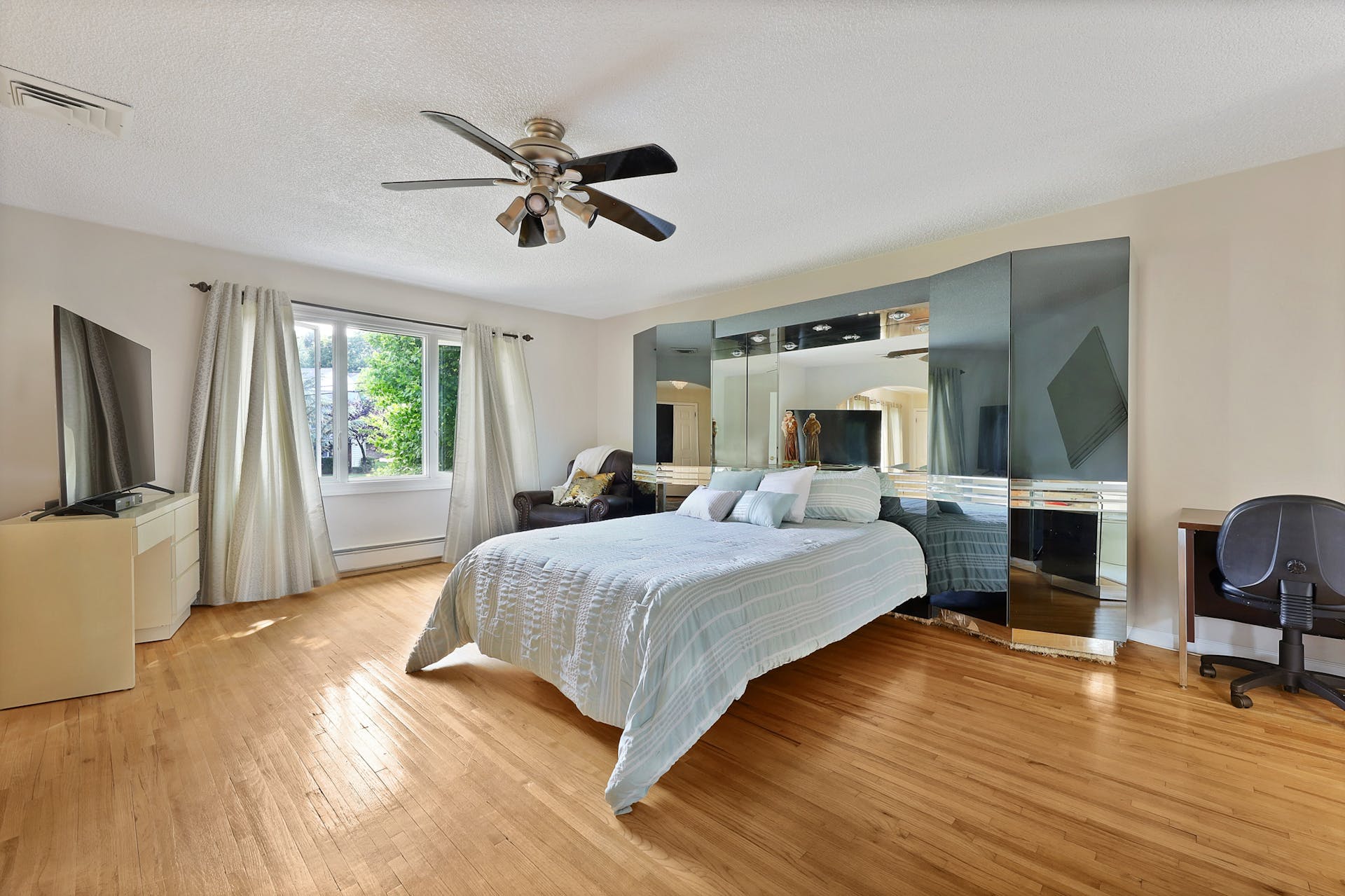 204 Mountain Ave. 