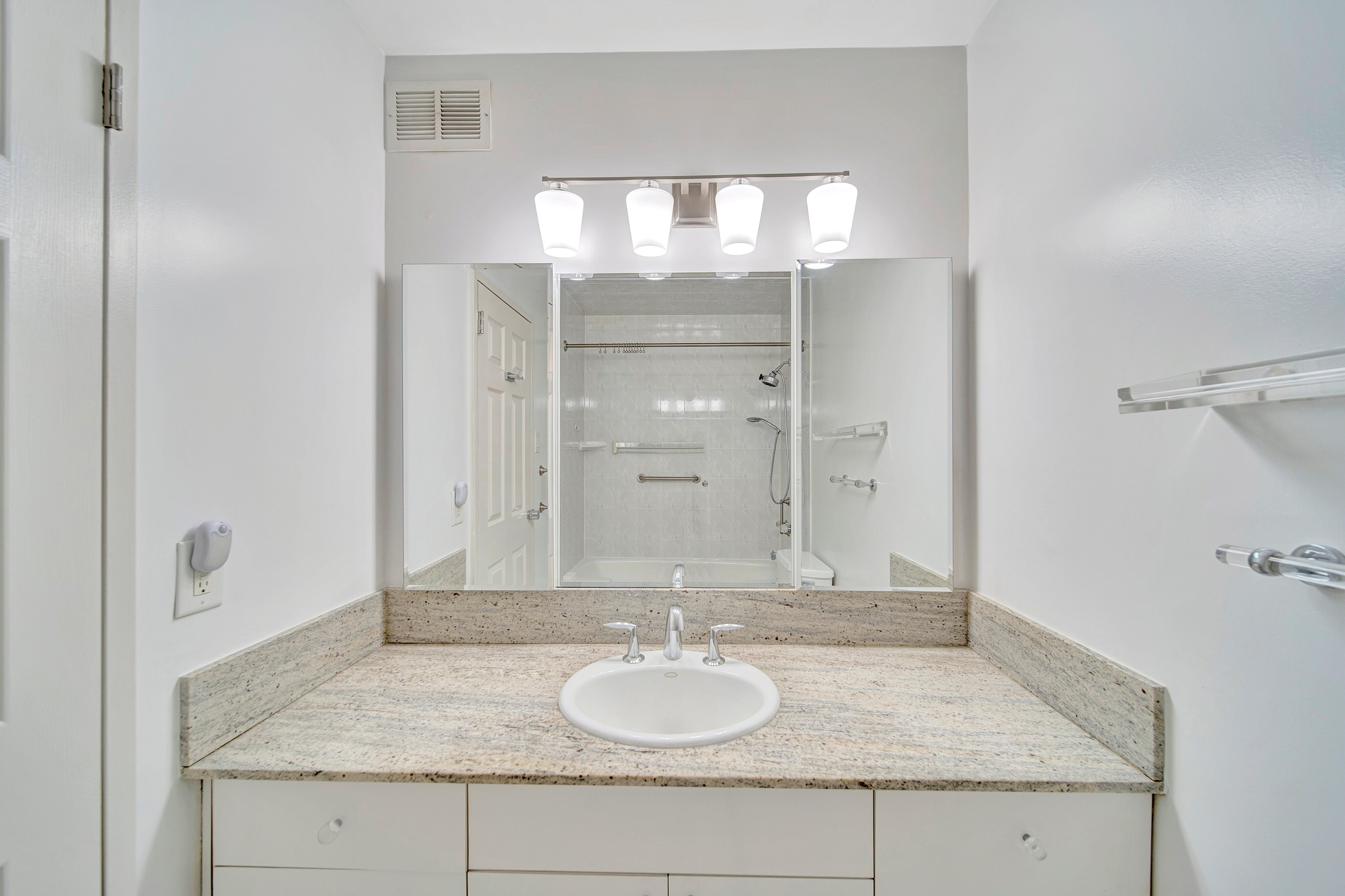 1600 Parker Avenue Unit# 27A