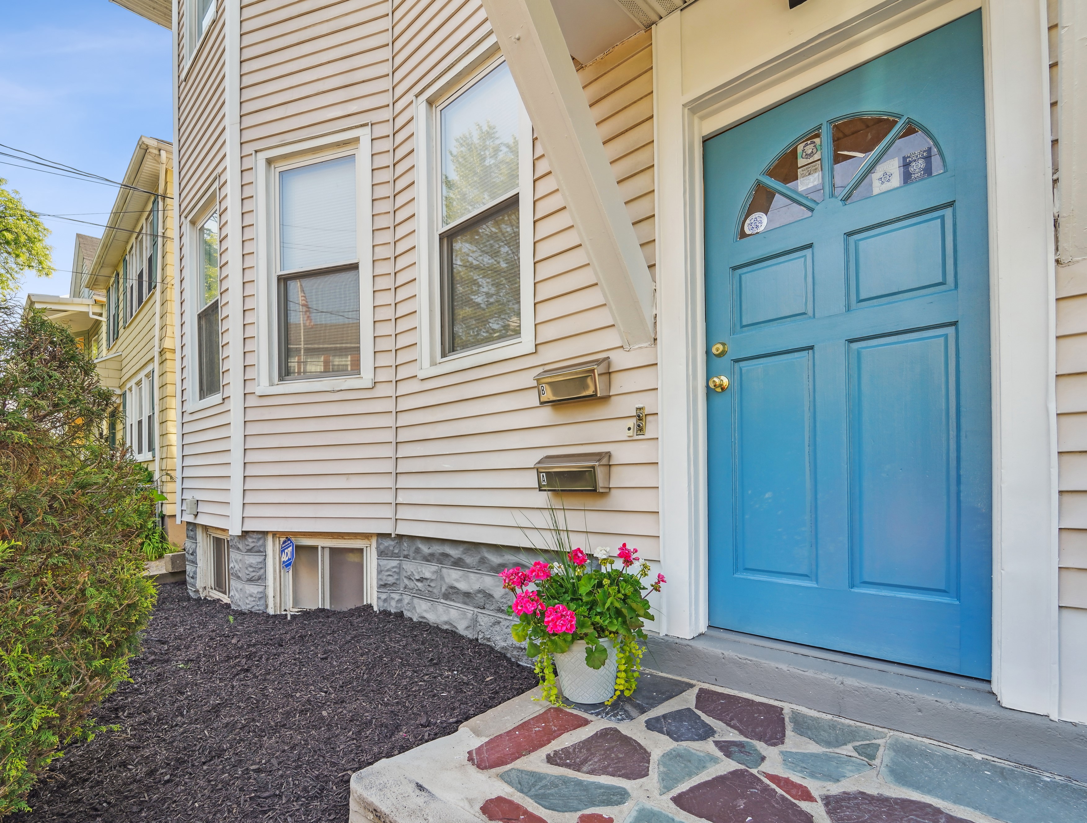 14 Maple Avenue 