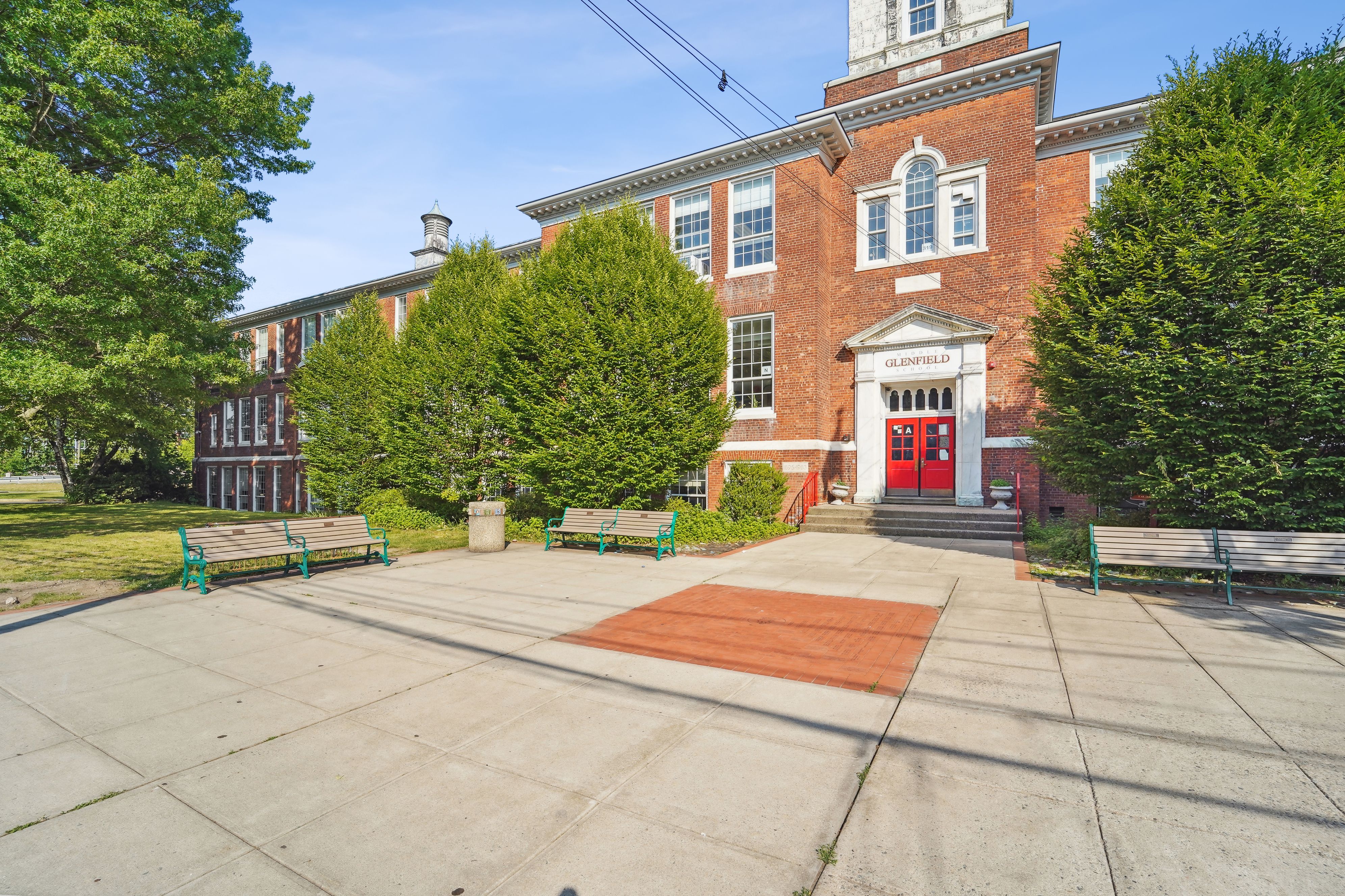 14 Maple Avenue 