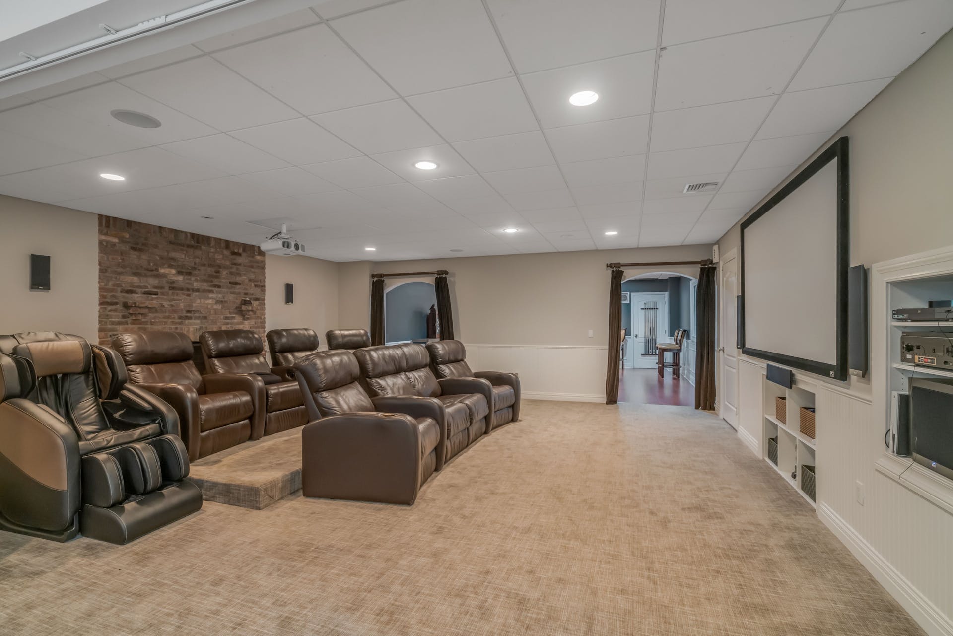 1 Powder Hill Road 