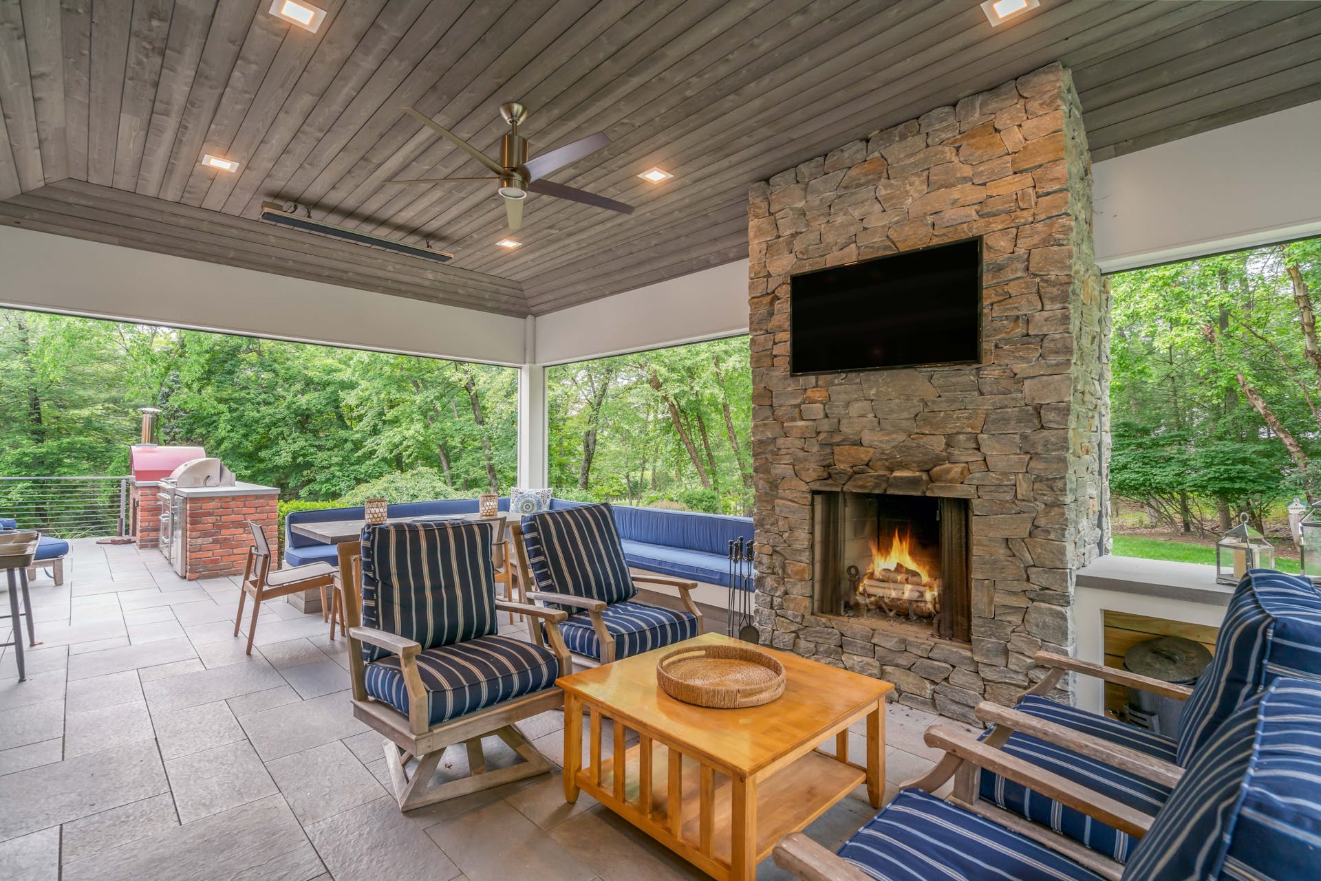1 Powder Hill Road 