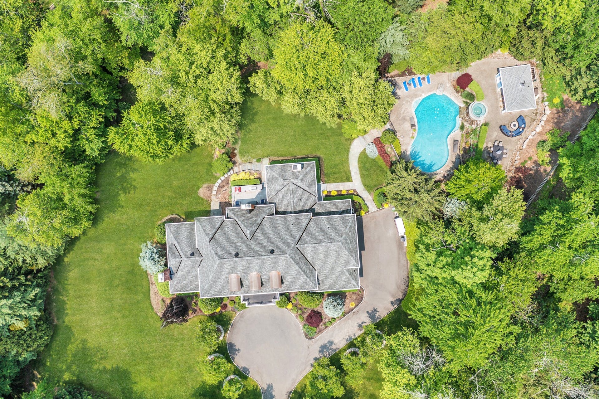 1 Powder Hill Road 