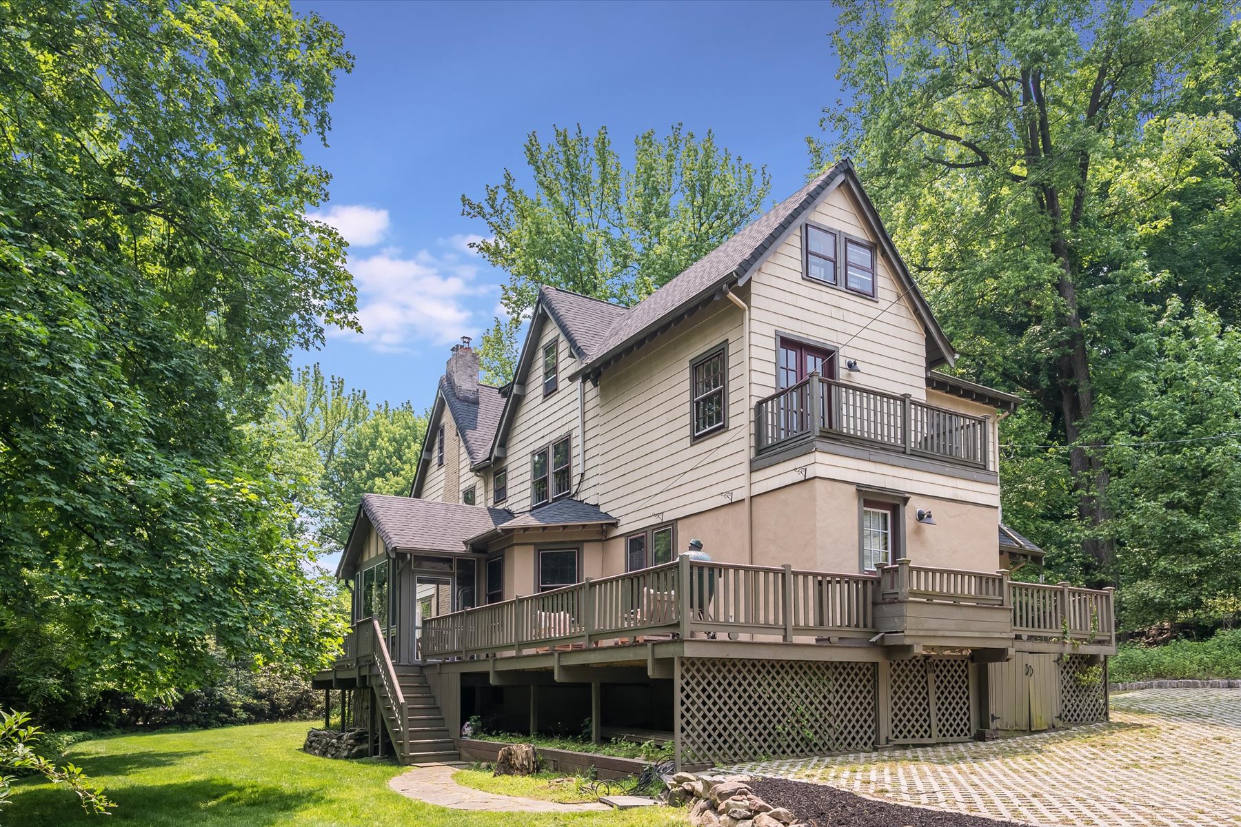 103 Lorraine Avenue 