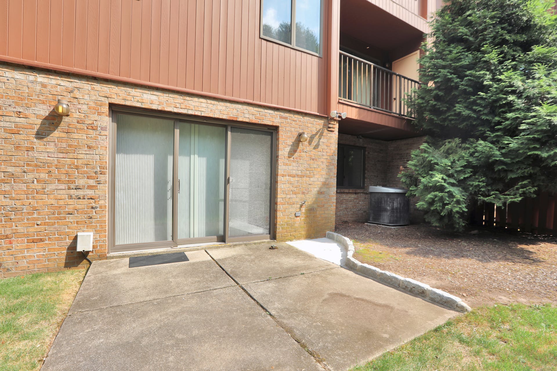 18 Sutton Place