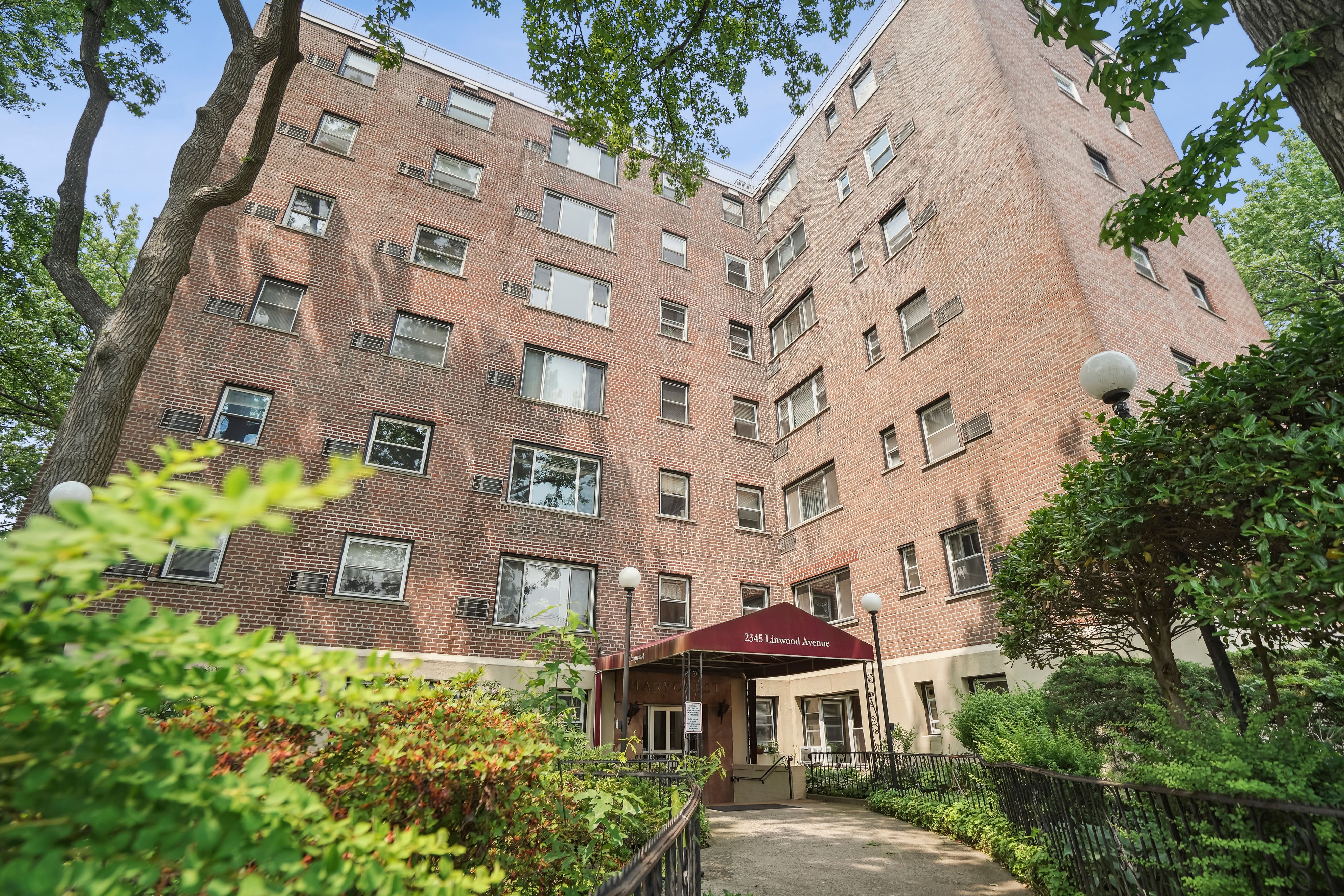 2345 Linwood Avenue Unit# 3D