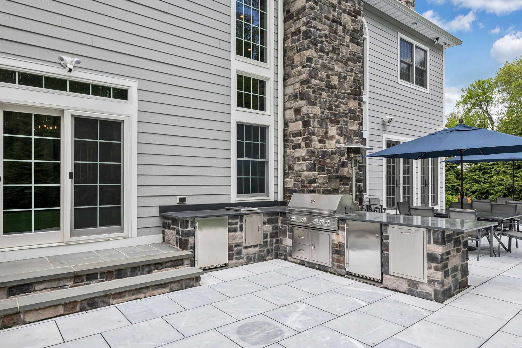 123 Maple Street 