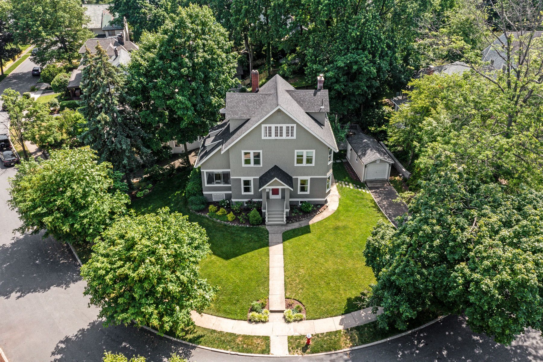 21 Appleton Road 