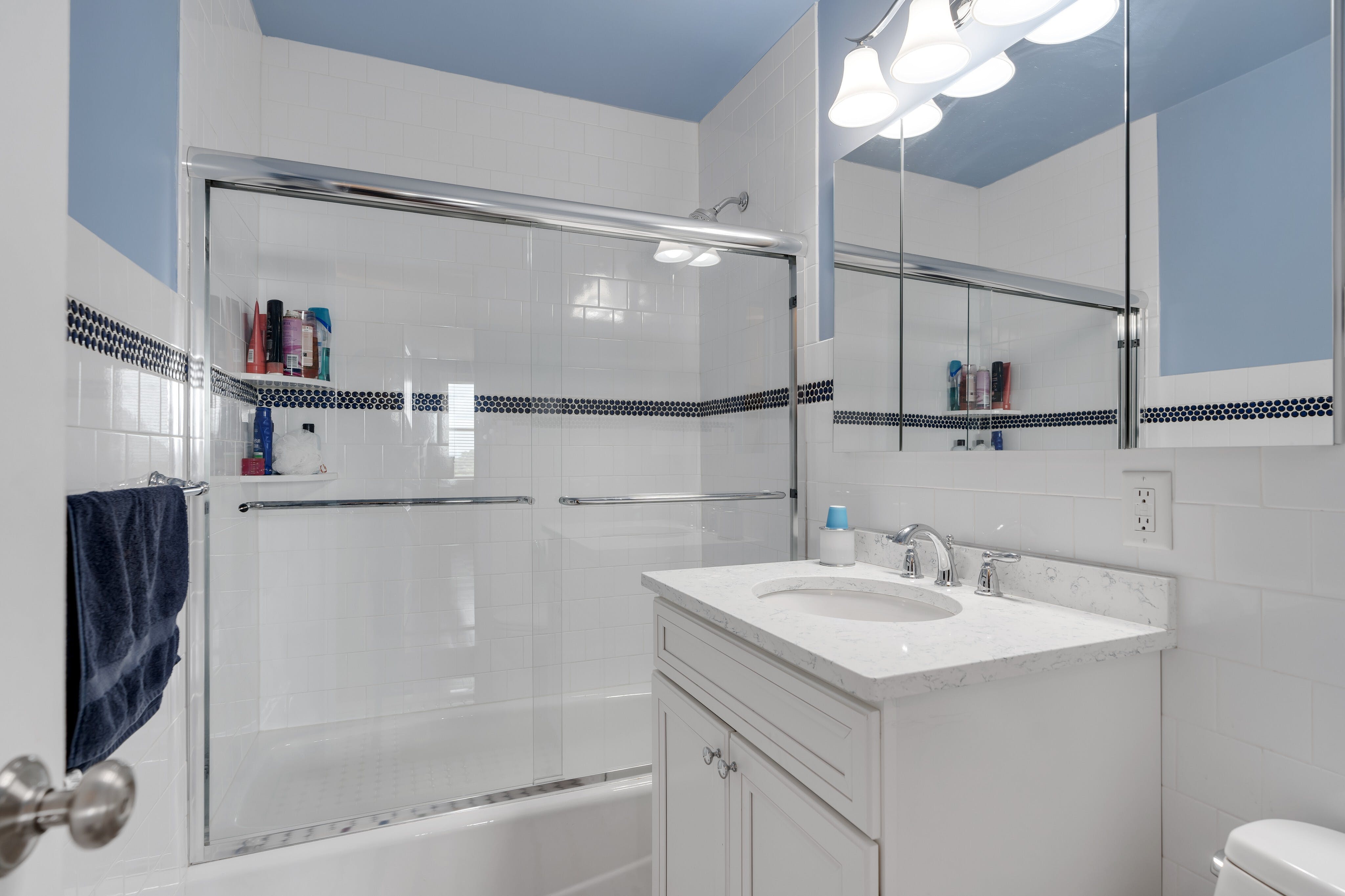 2000 Linwood Avenue Unit# 8A