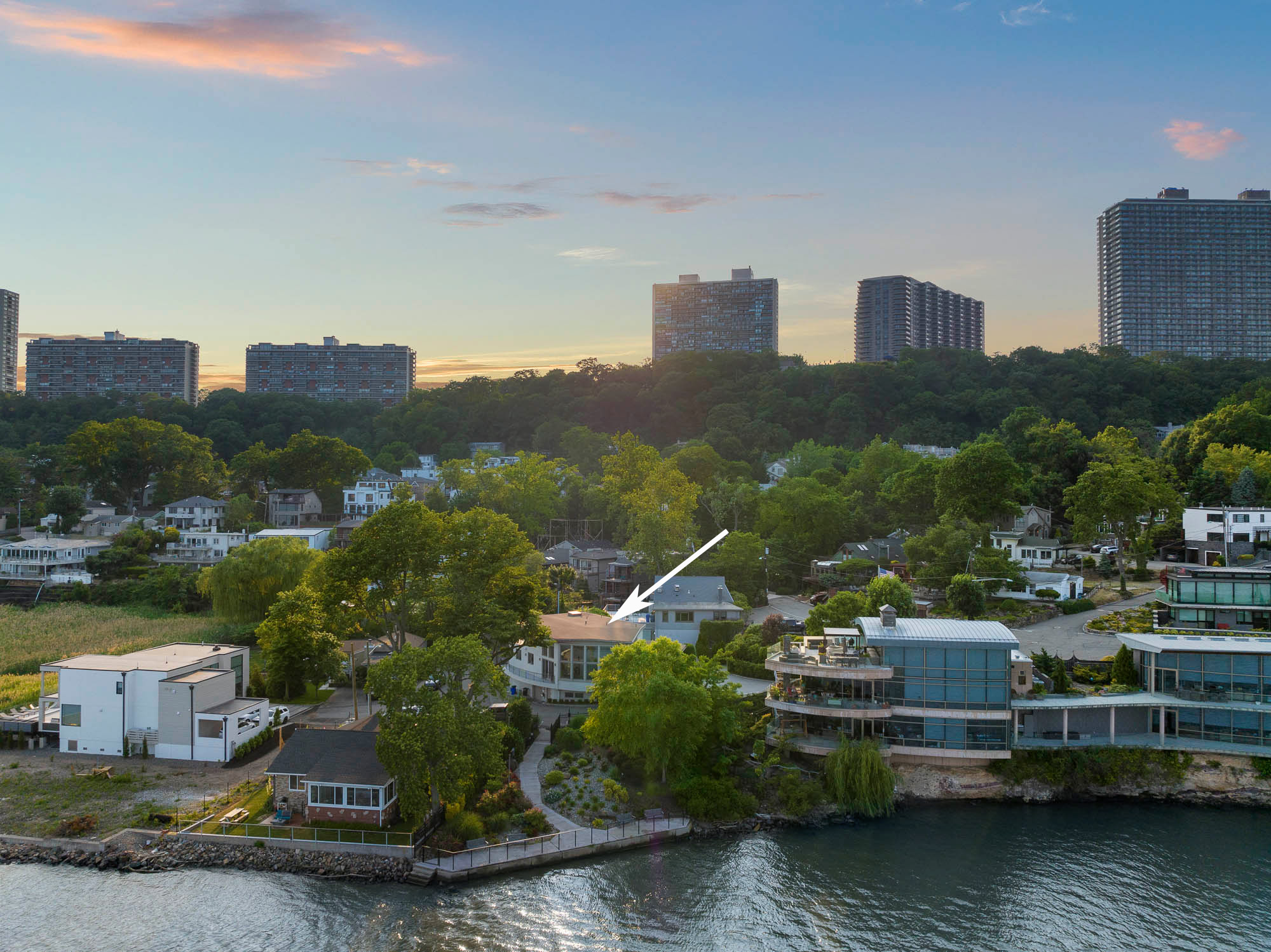 10 Shore Road