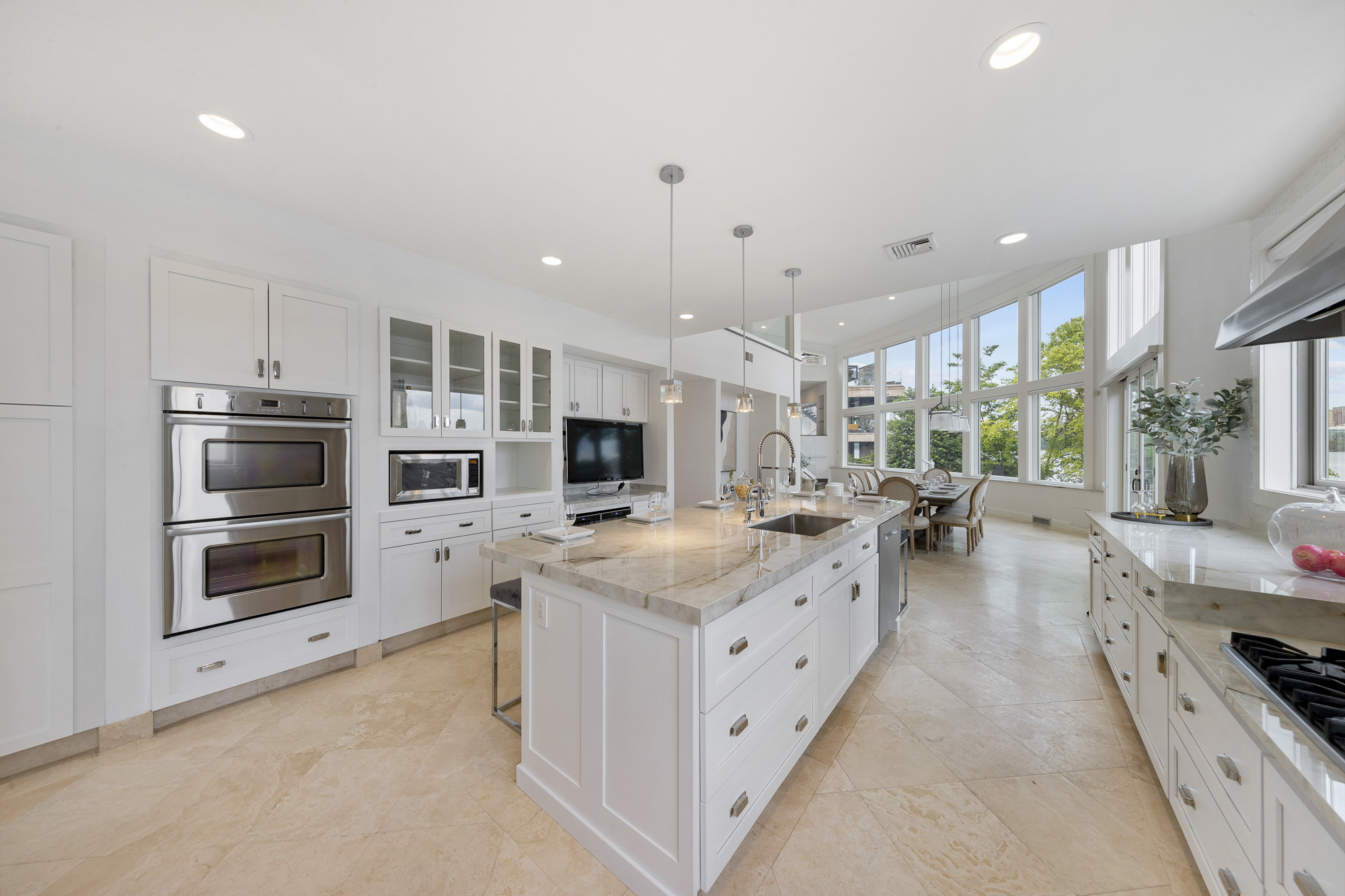 10 Shore Road