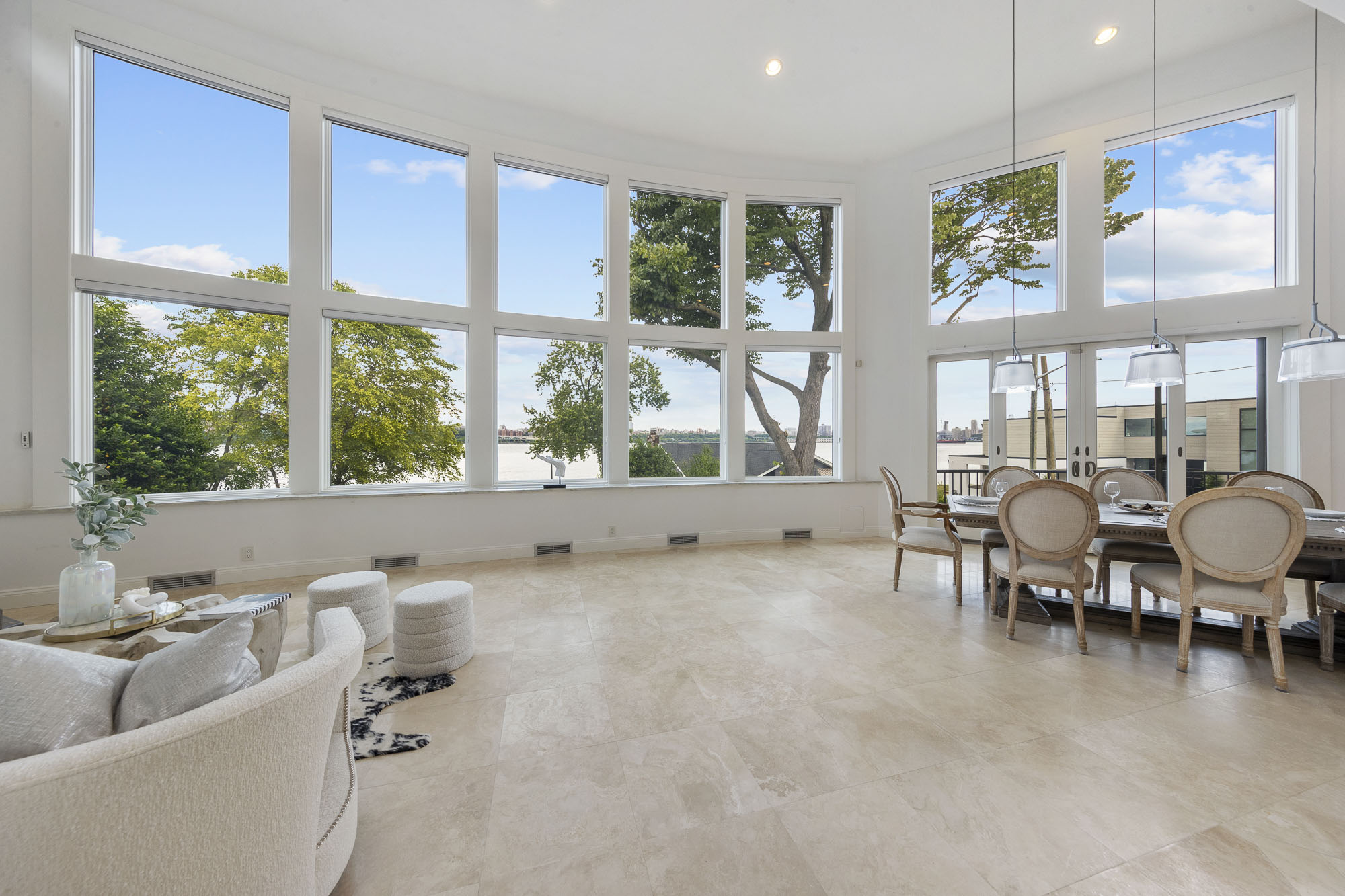 10 Shore Road