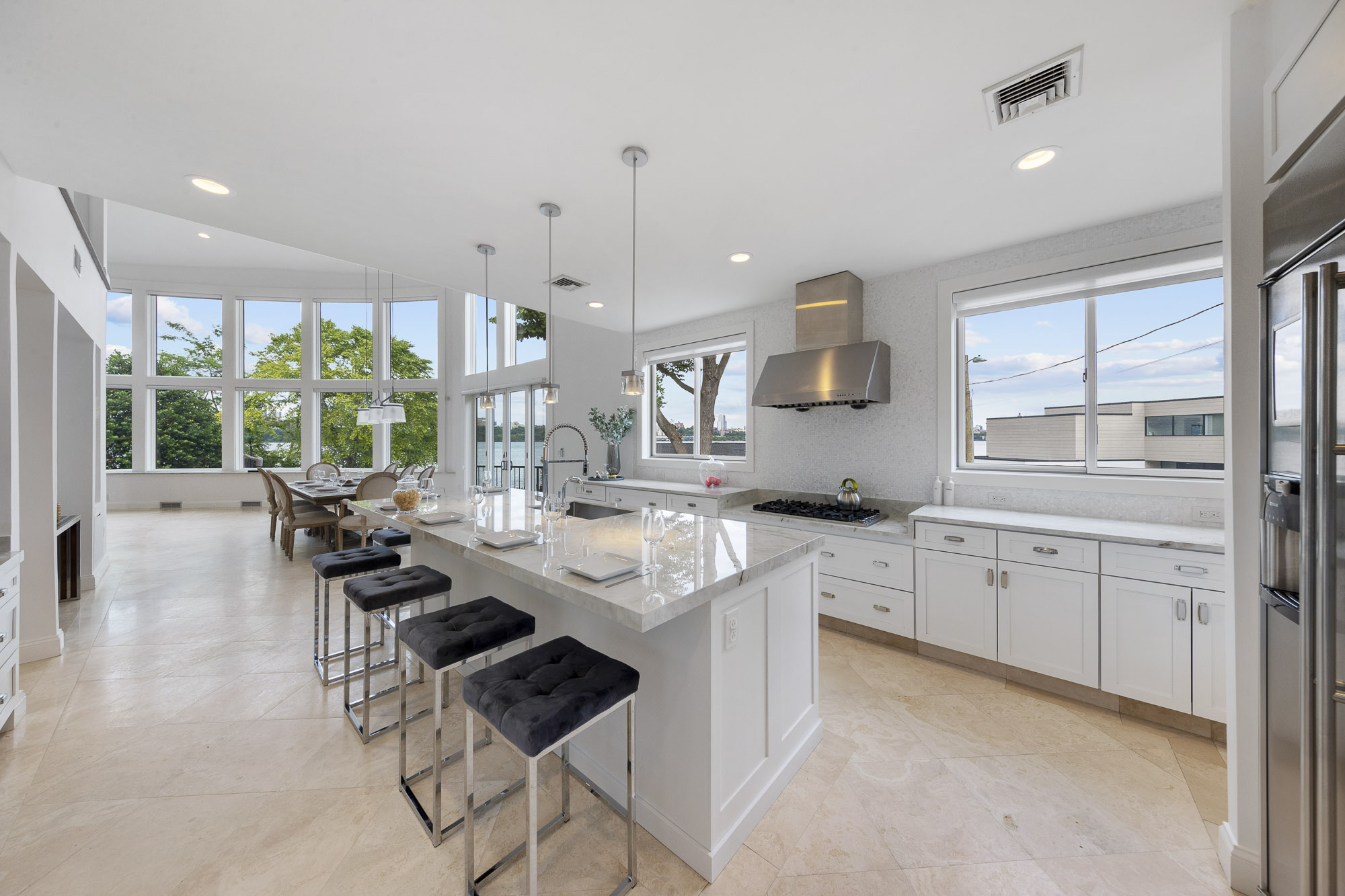 10 Shore Road