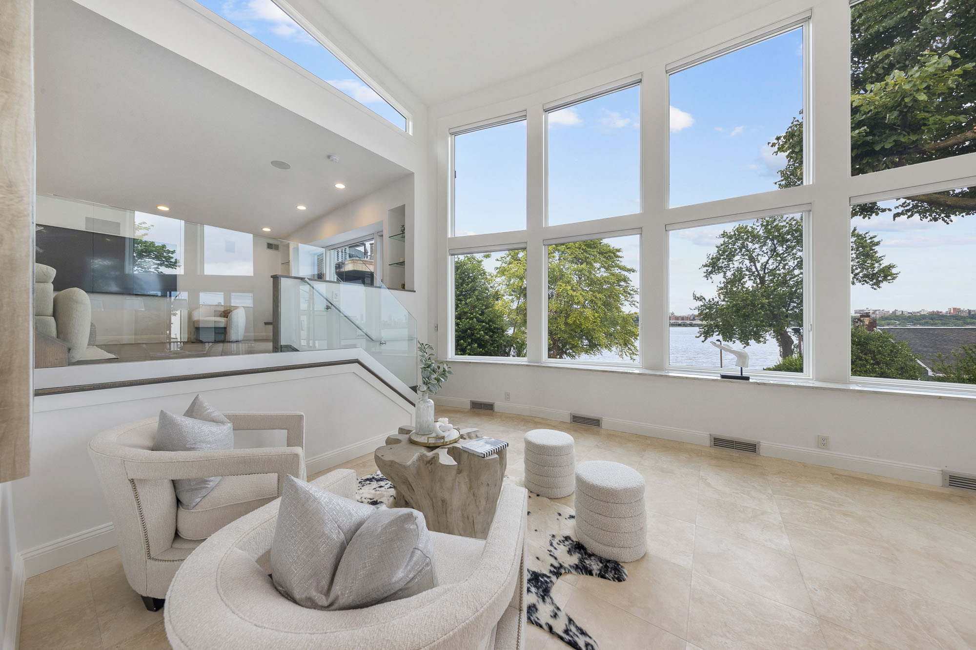 10 Shore Road