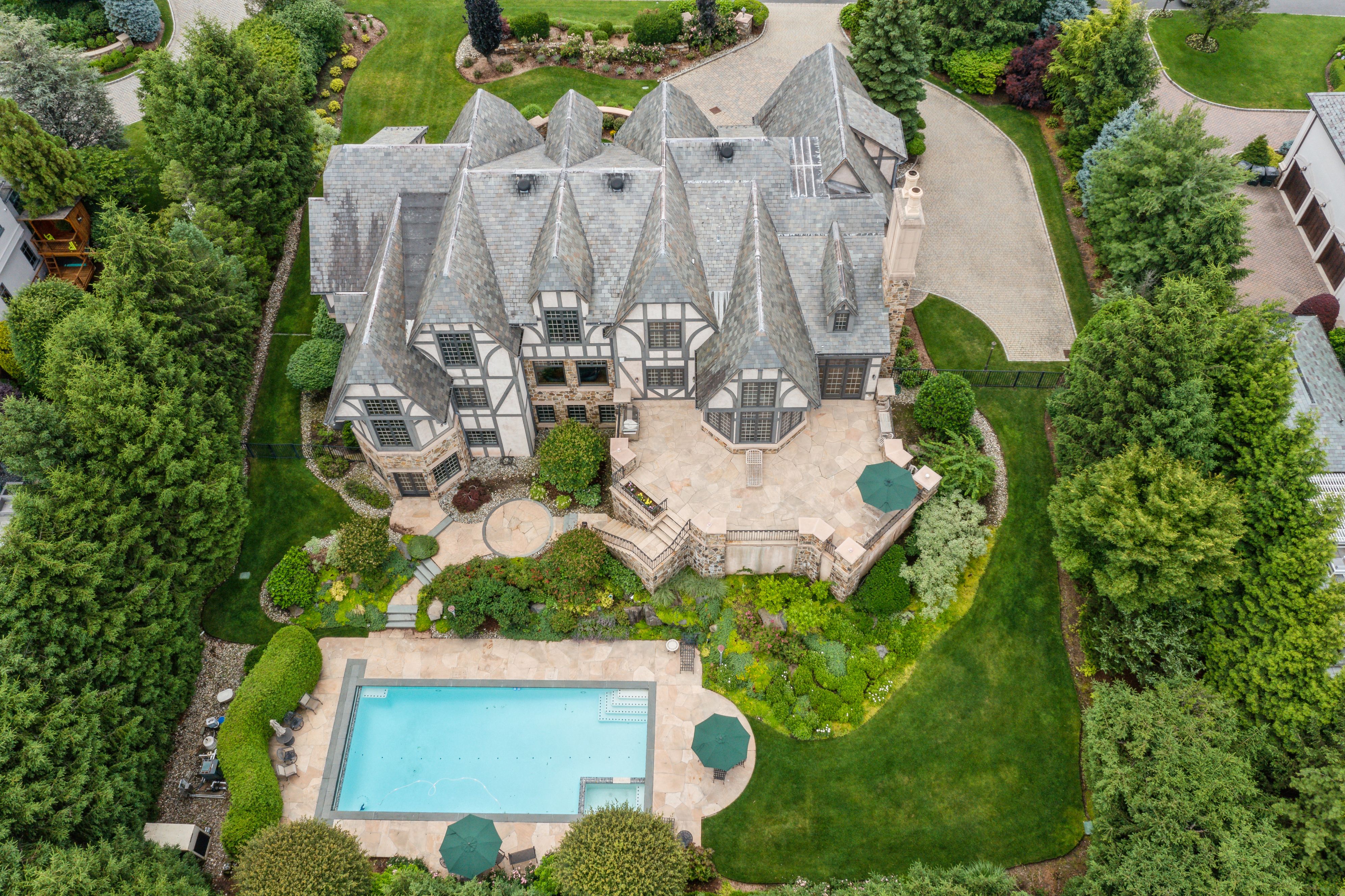 141 Truman Drive 