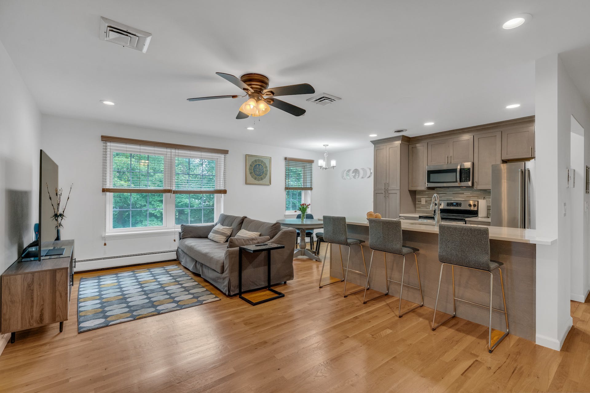 364 East Ridgewood Avenue, #6 