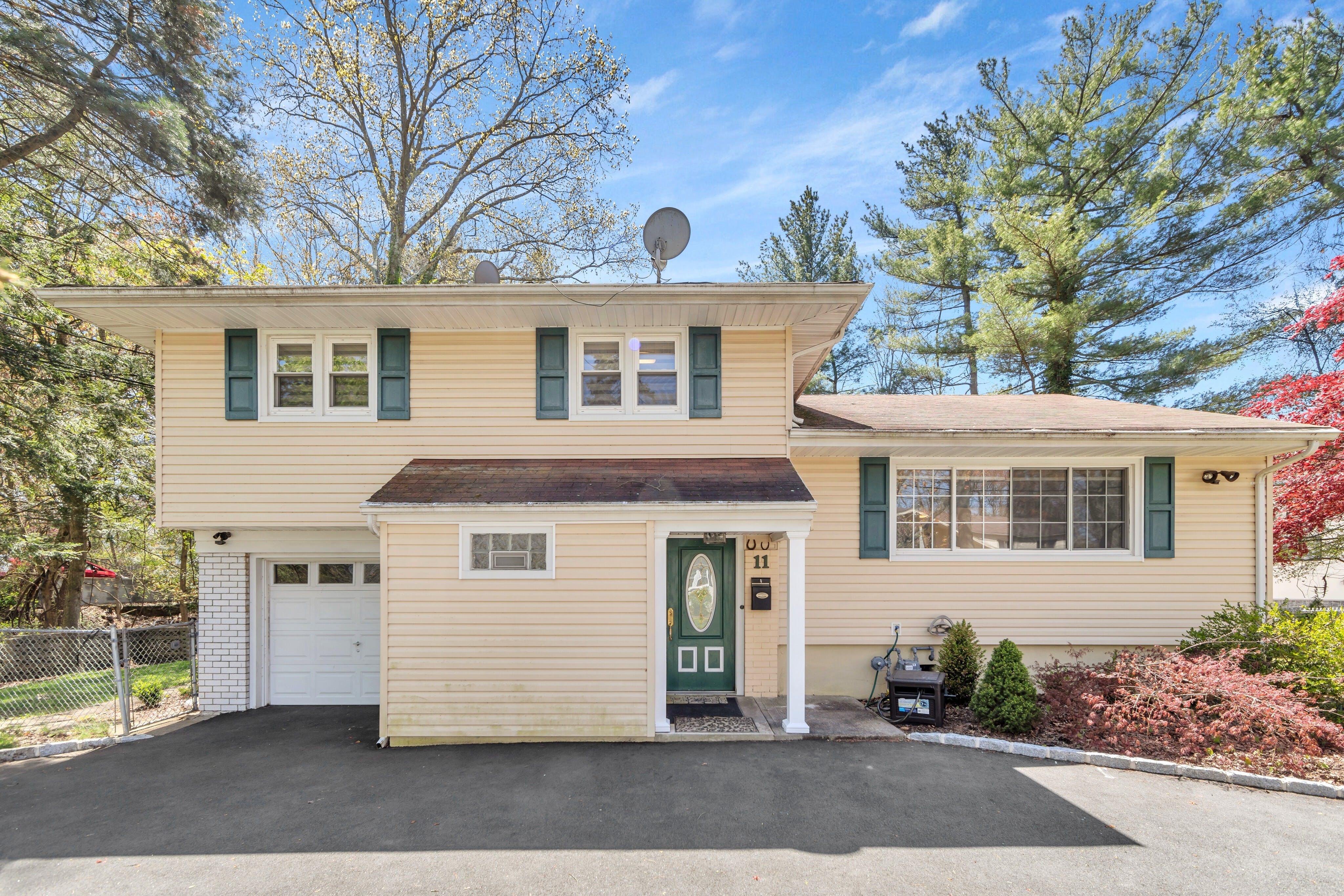 11 Meadow Street 