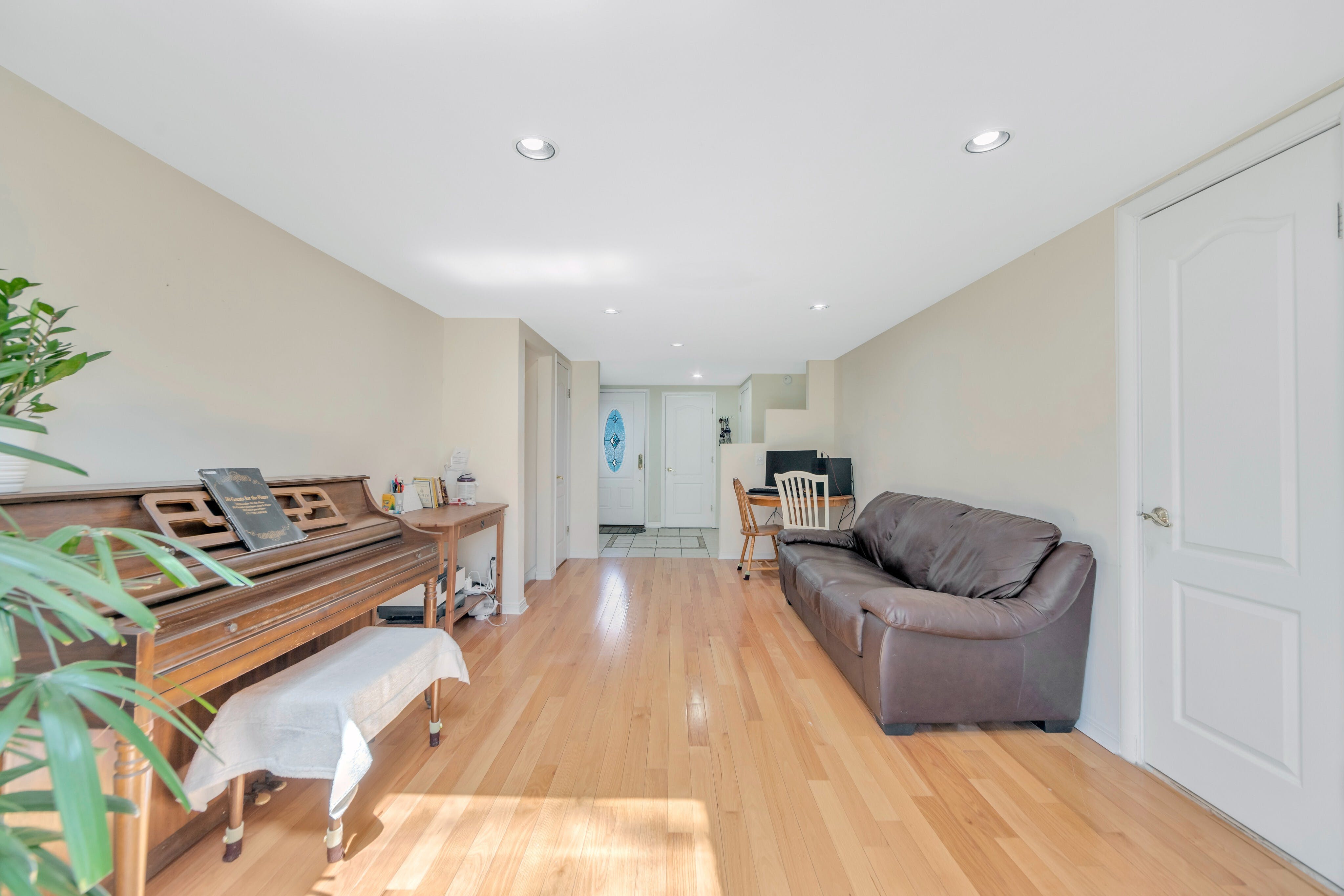 11 Meadow Street 