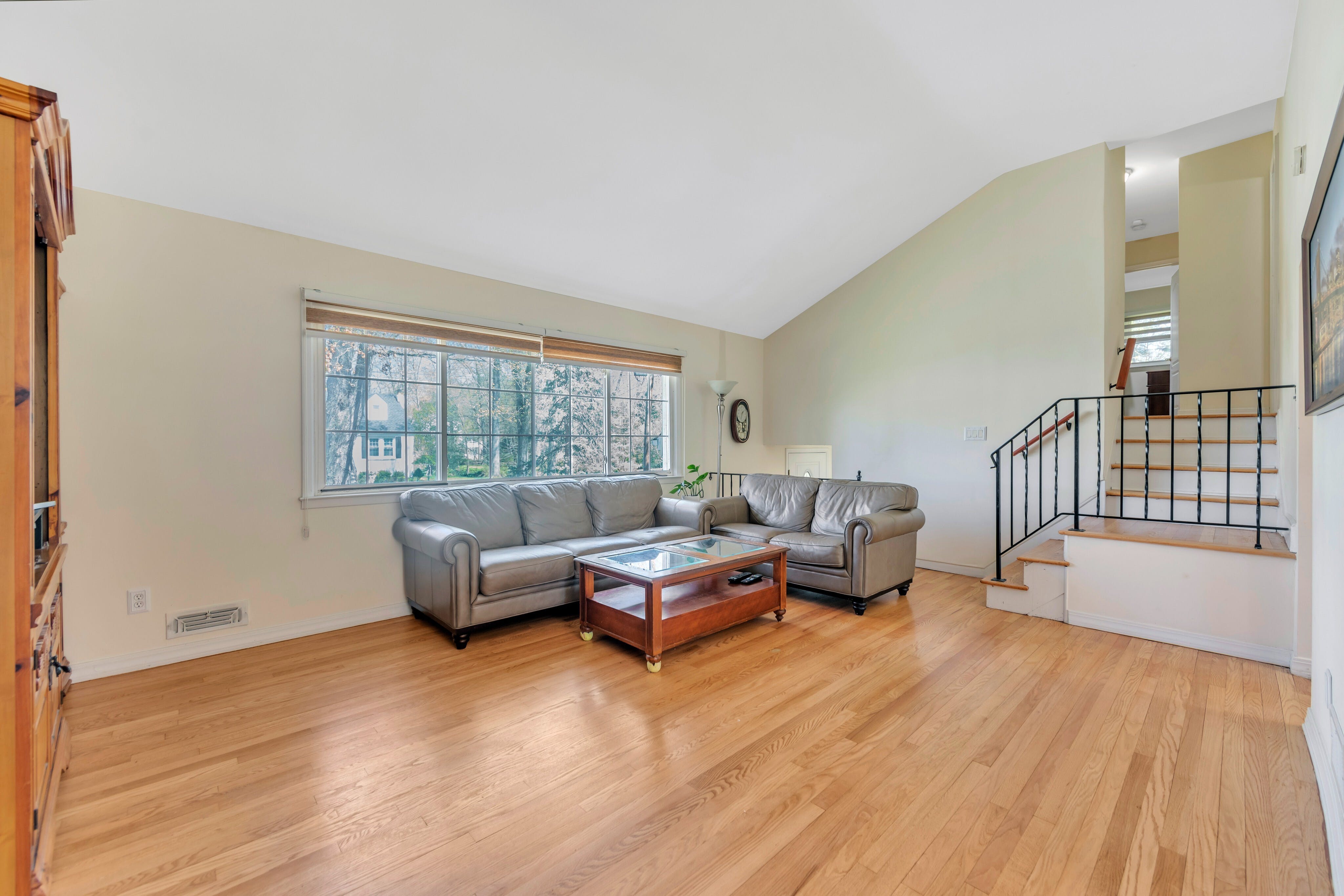 11 Meadow Street 