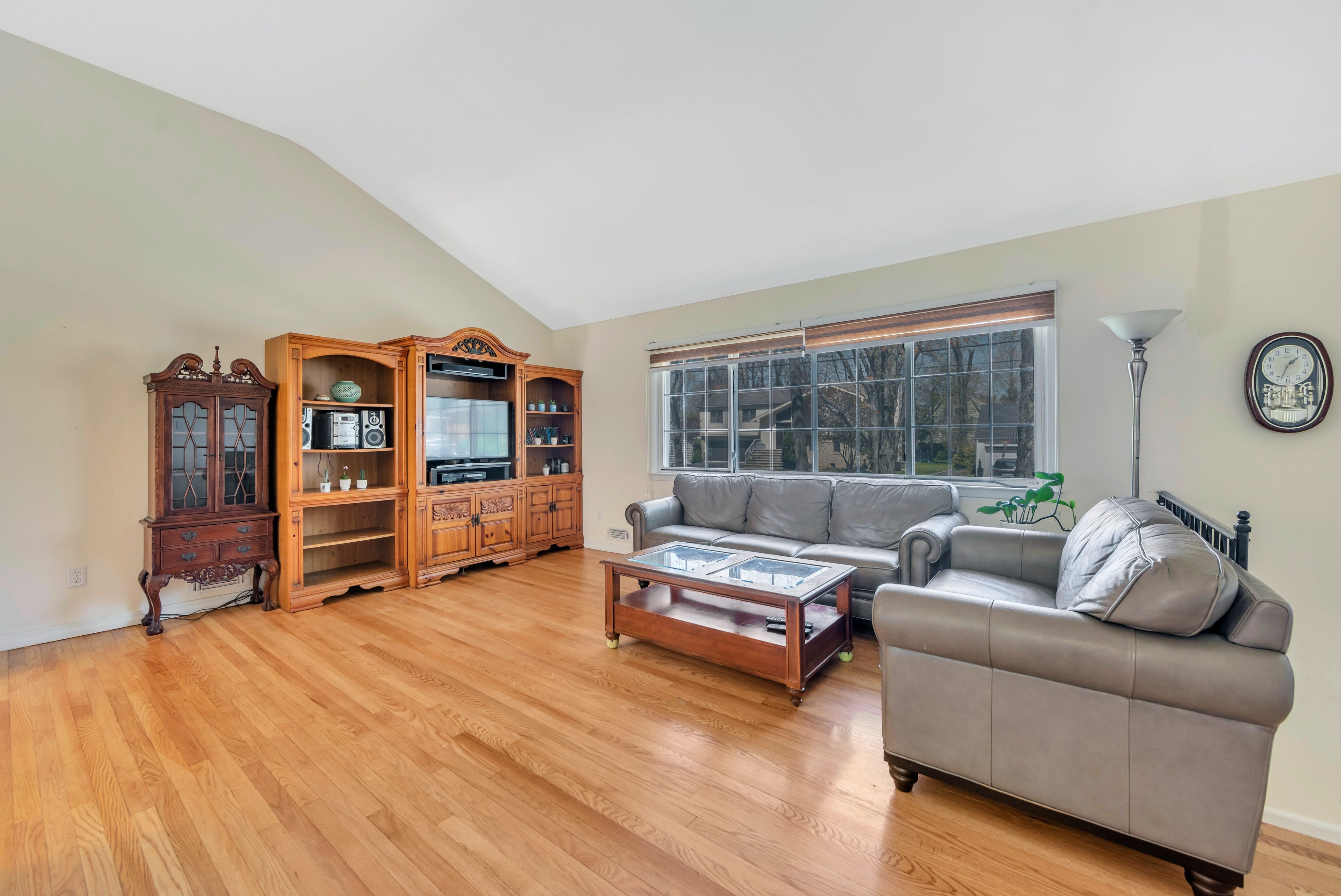 11 Meadow Street 