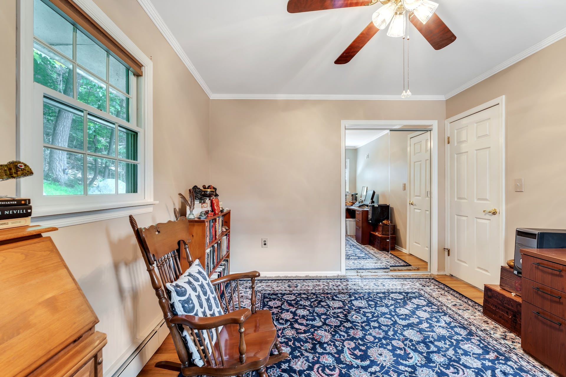 219 Lakeside Avenue