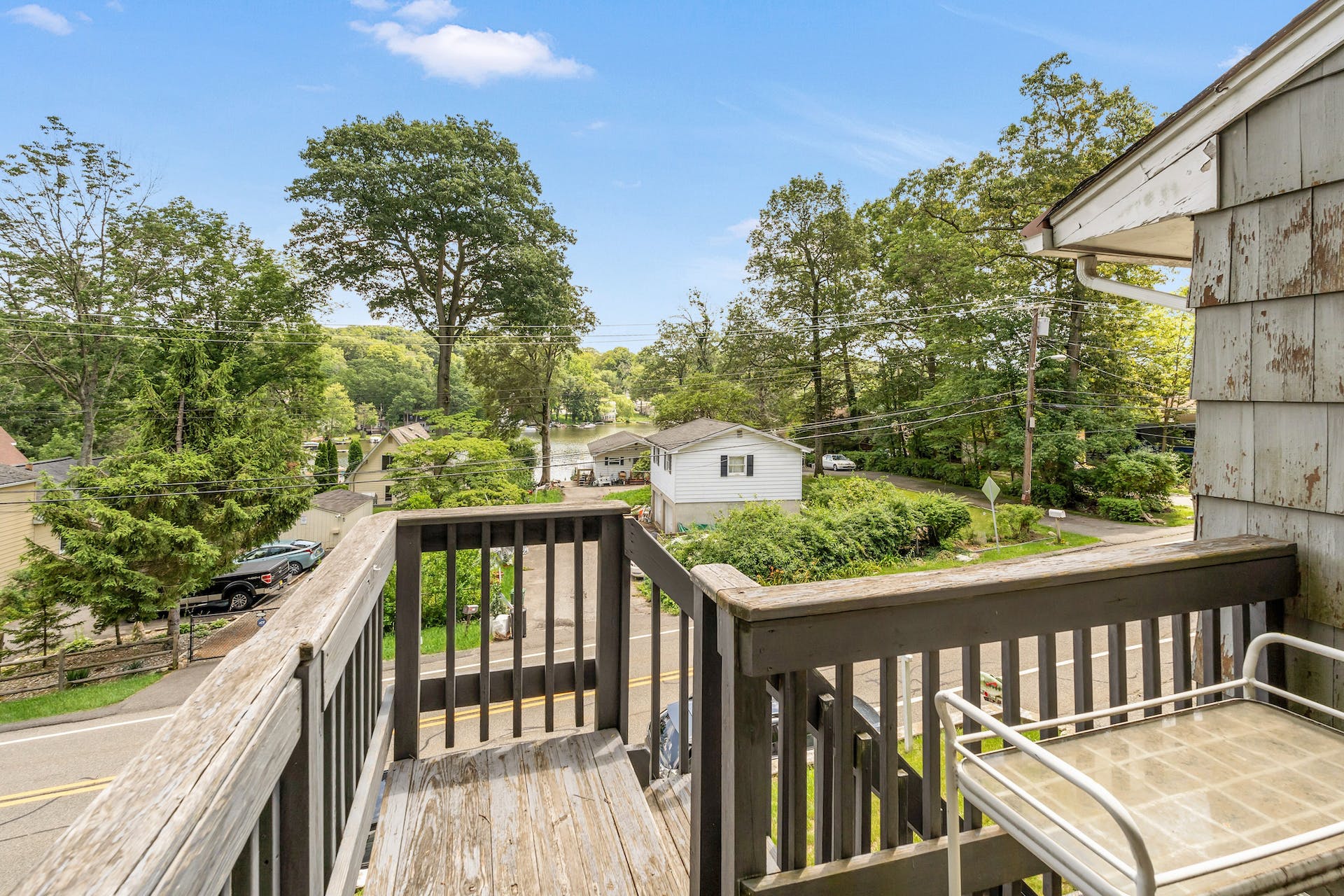 219 Lakeside Avenue