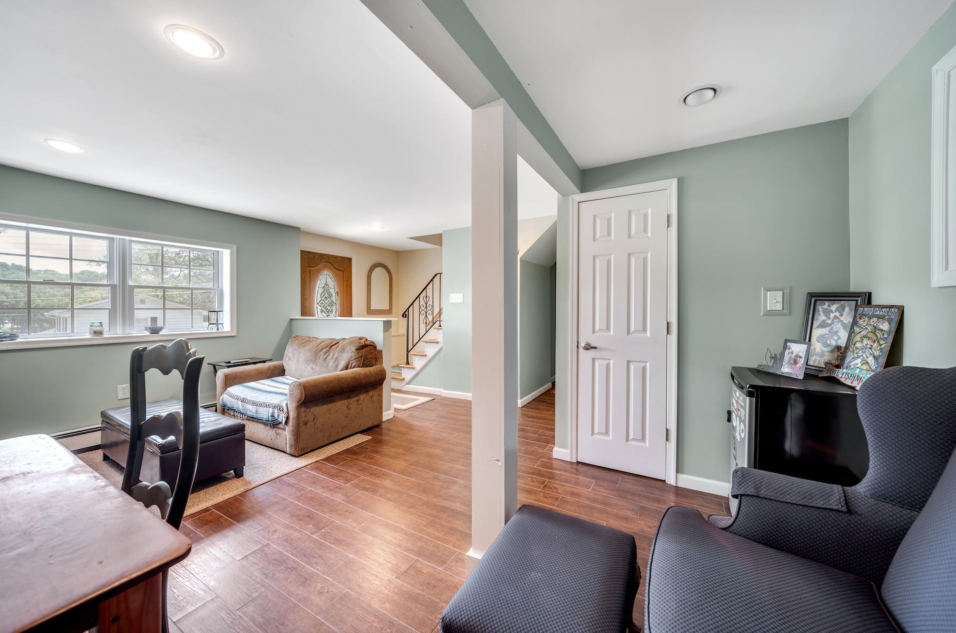 219 Lakeside Avenue