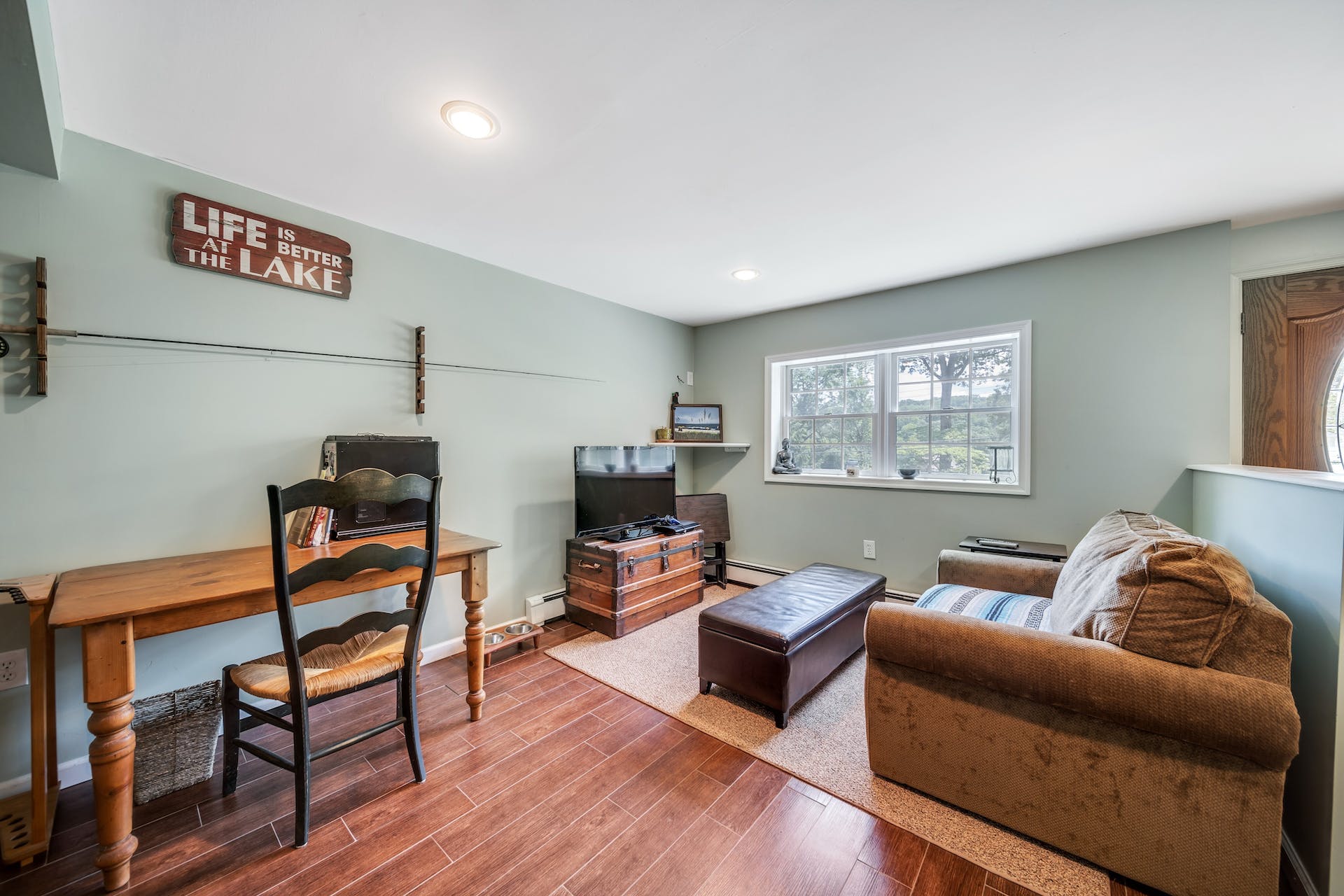 219 Lakeside Avenue