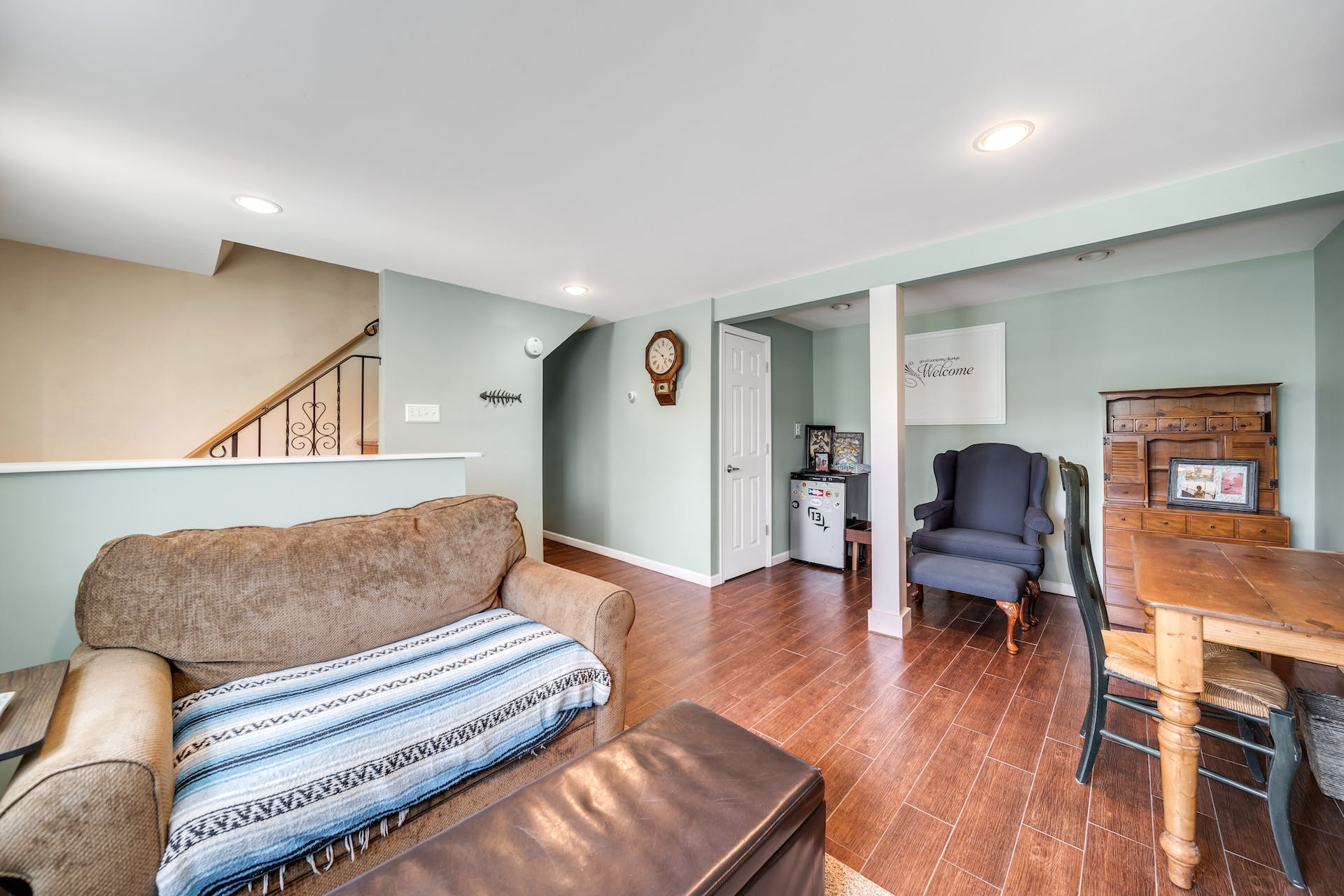 219 Lakeside Avenue