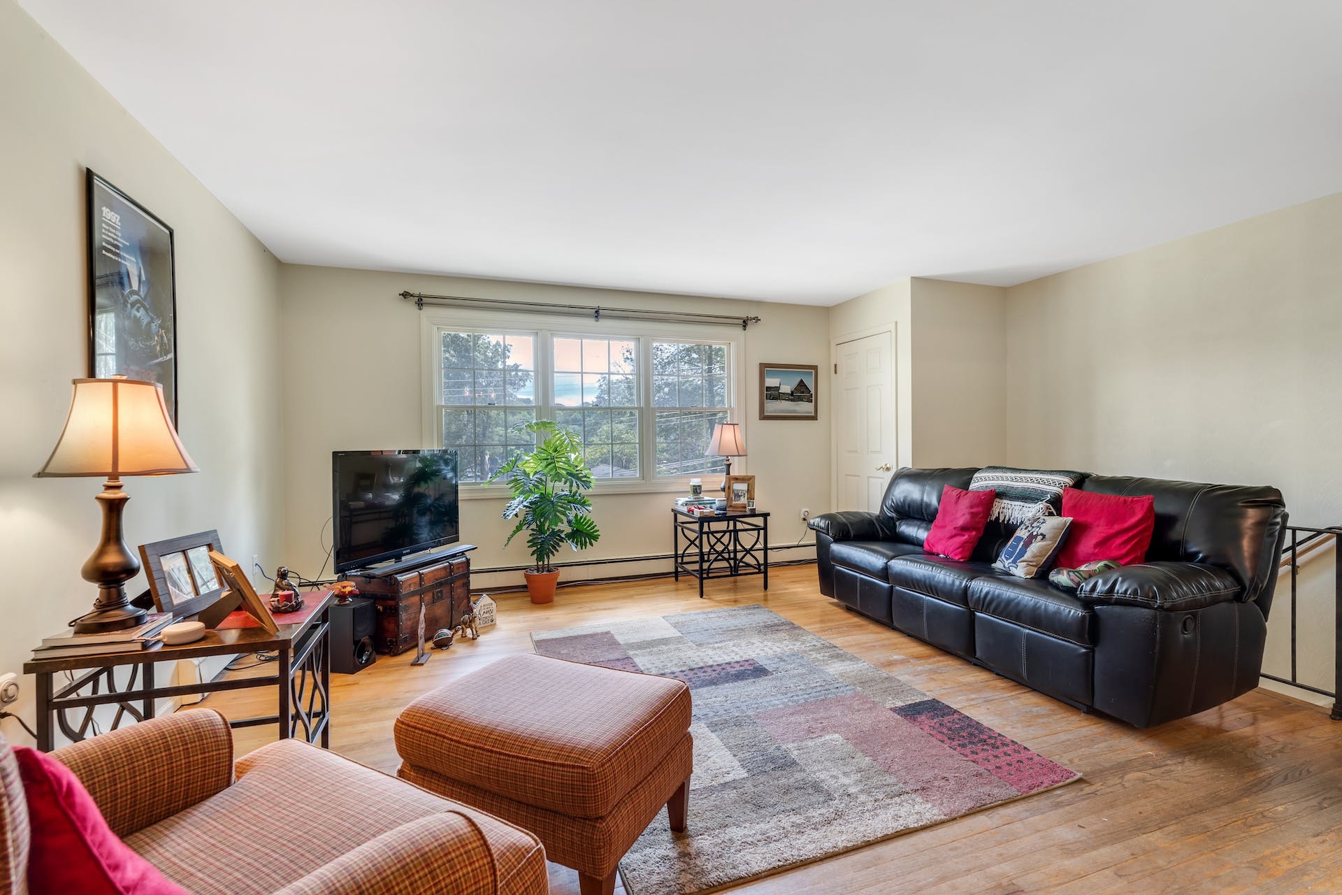 219 Lakeside Avenue