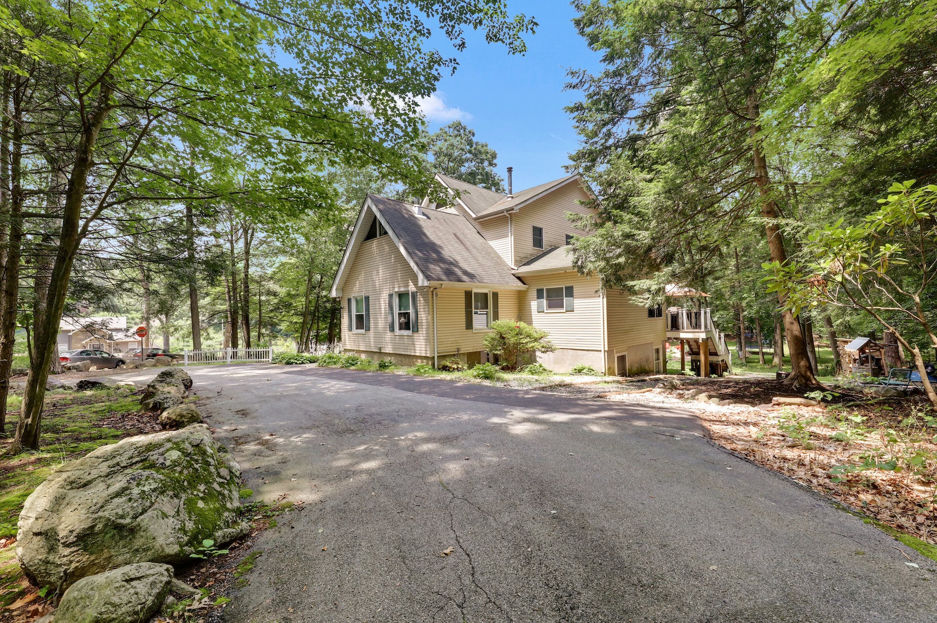 15 Lilly Road 