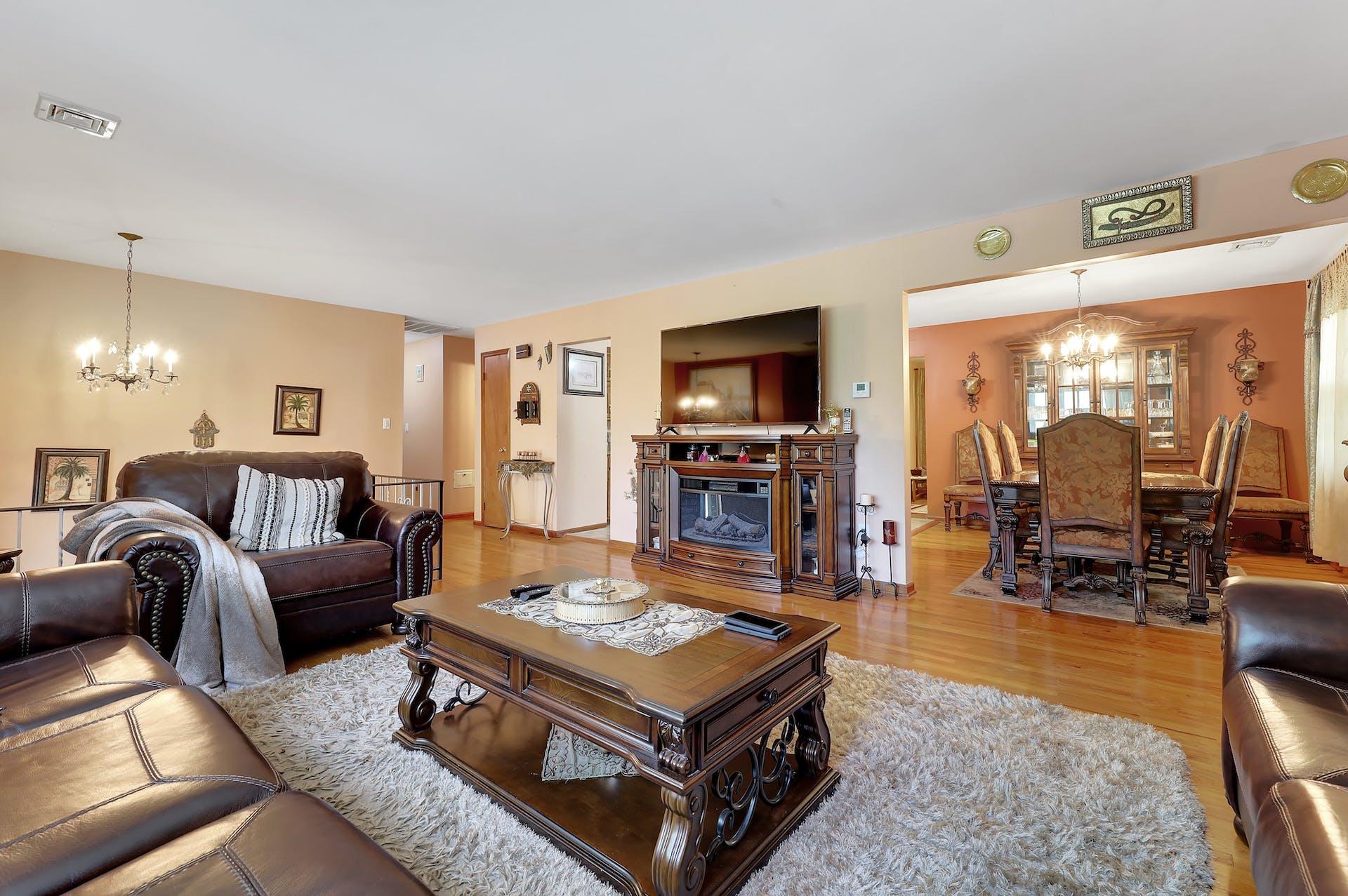 3 Grand Street