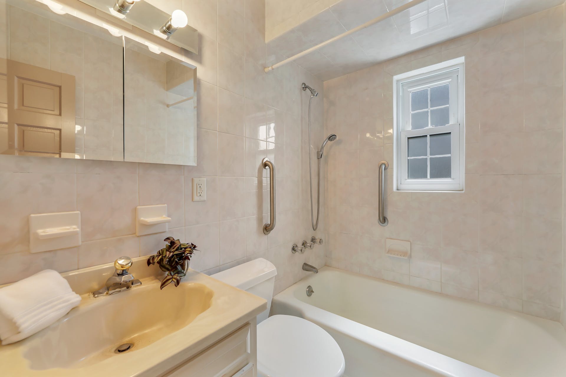 39-31 Brookside Avenue 