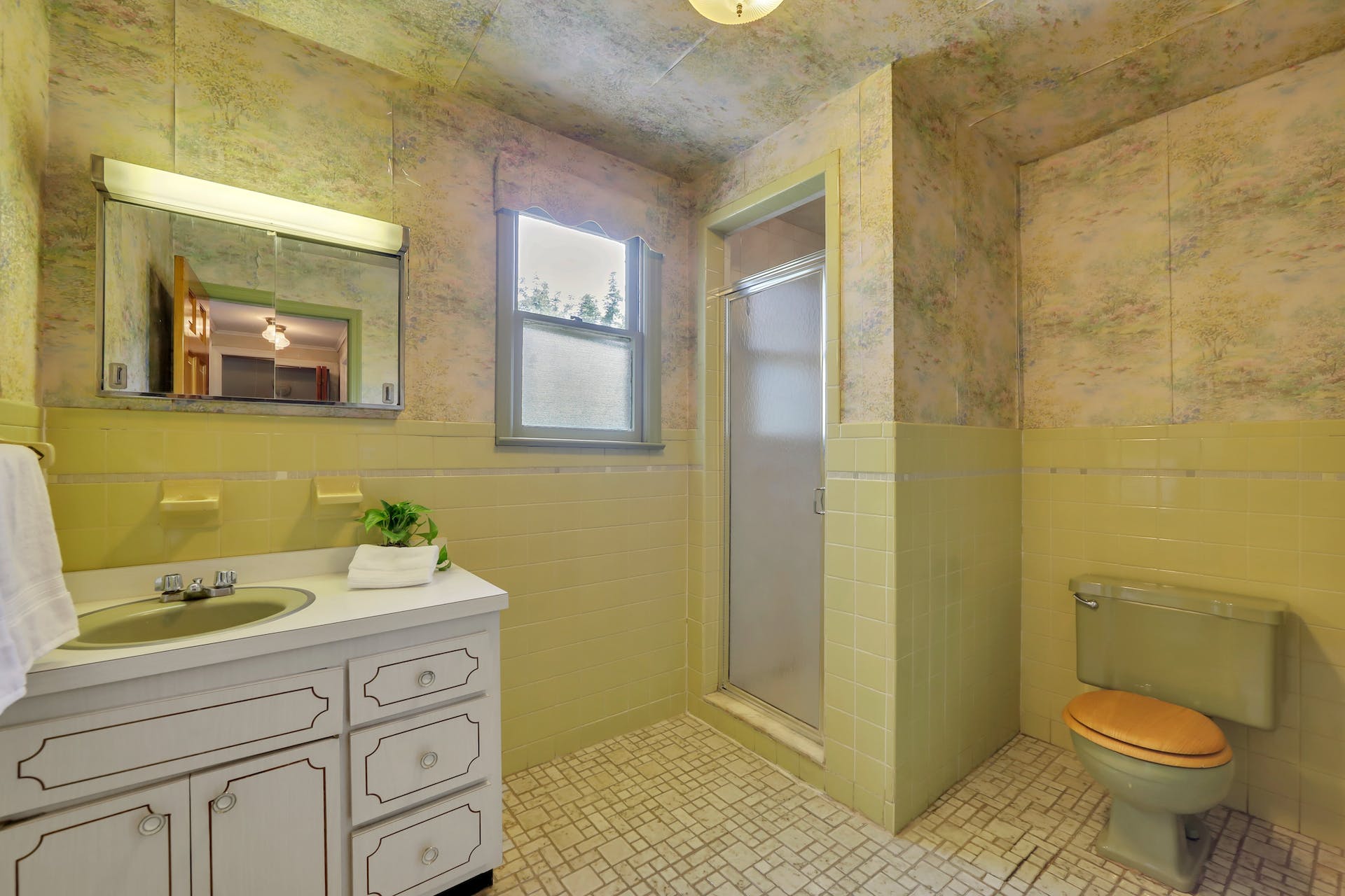 39-31 Brookside Avenue 
